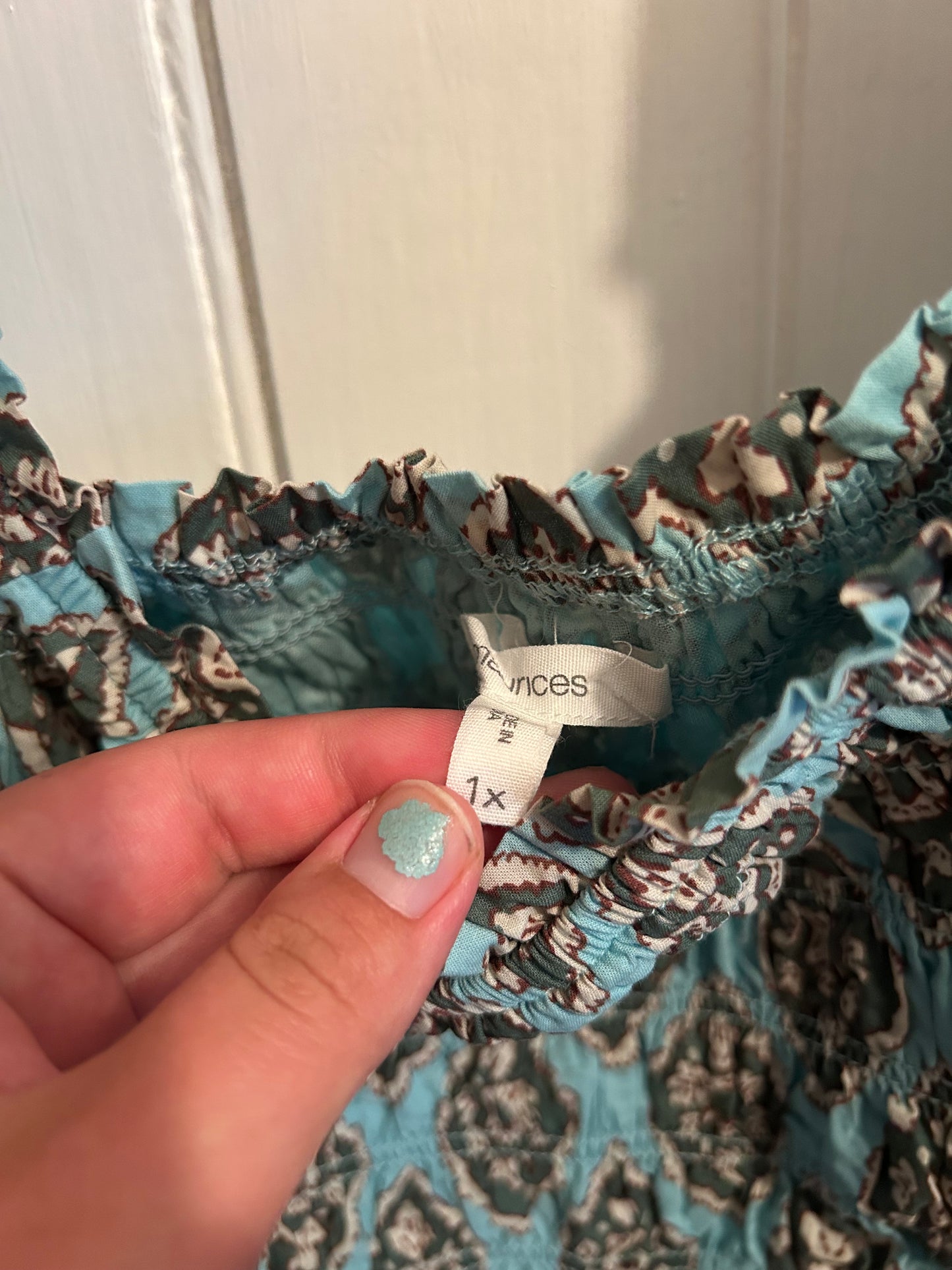 Maurcies 1x blue & green paisley scrunch cropped top