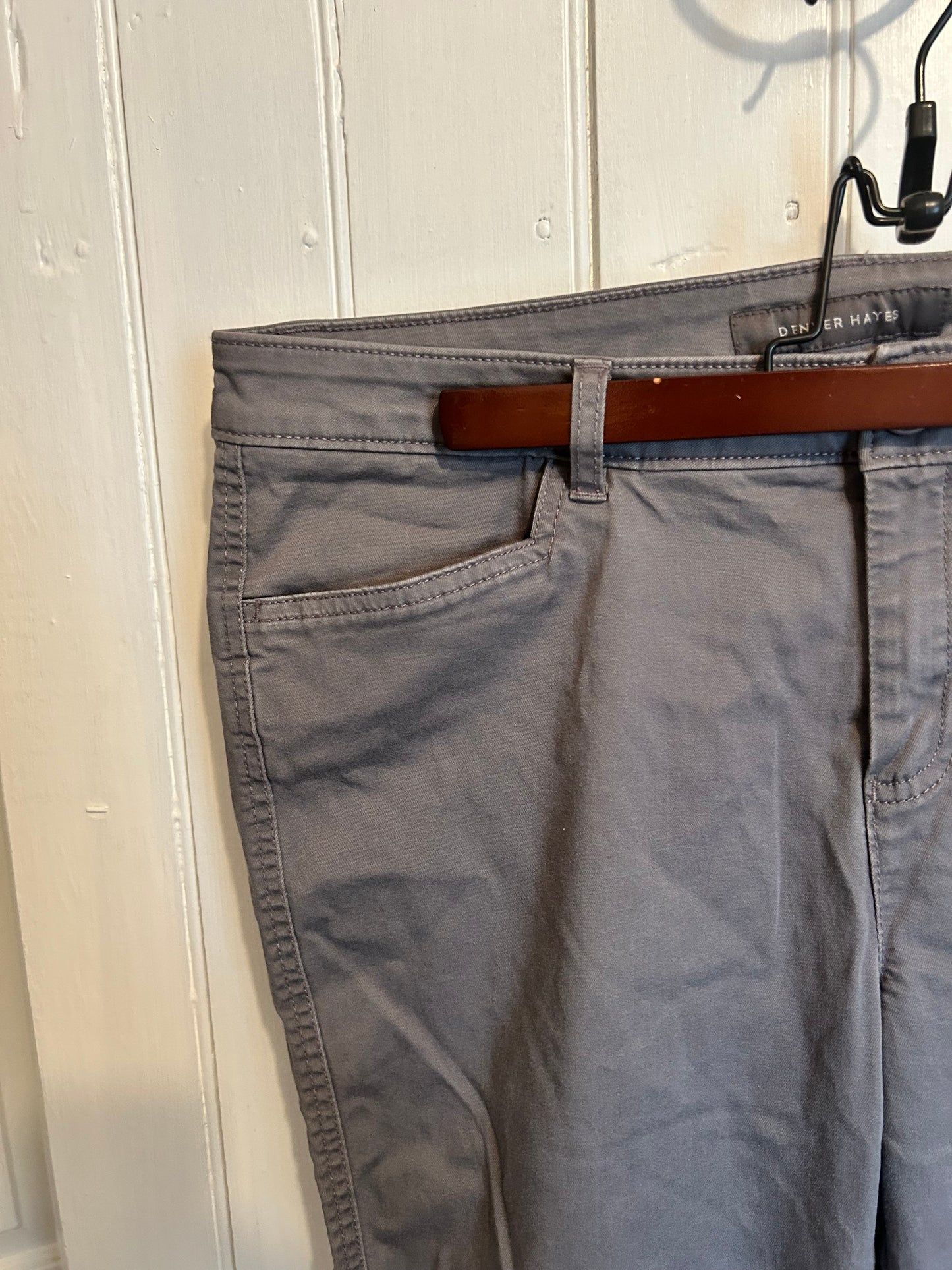 Denver Hayes size 10 grey straight leg jeans