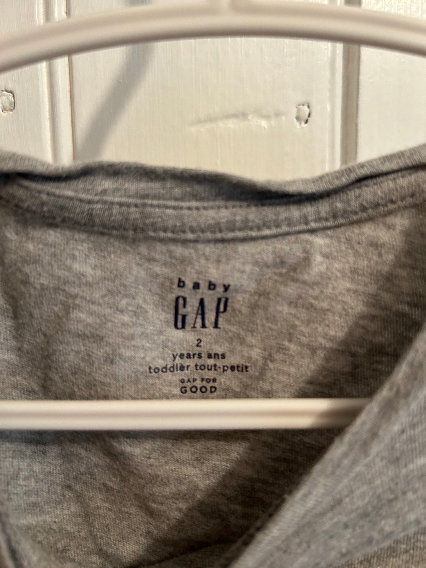 Gap 2t unicorn long sleeve shirt