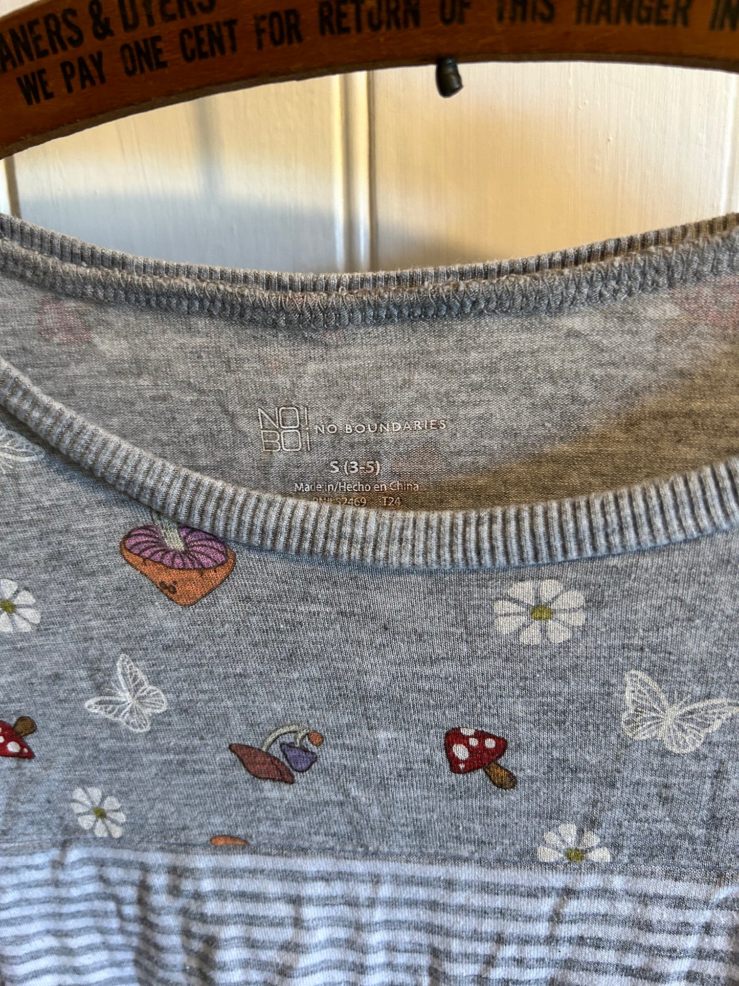 NOBO women’s small grey mushroom tie top