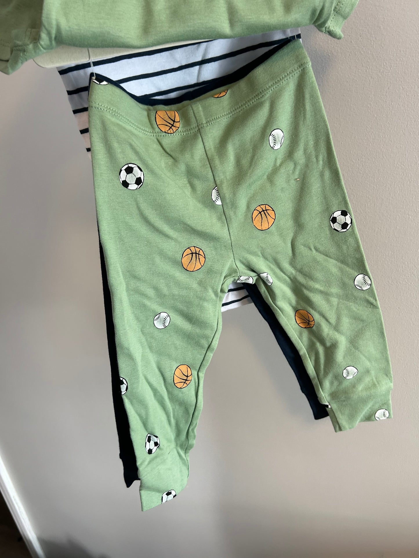 NEW Pekkle 12m sports 4pc matching set