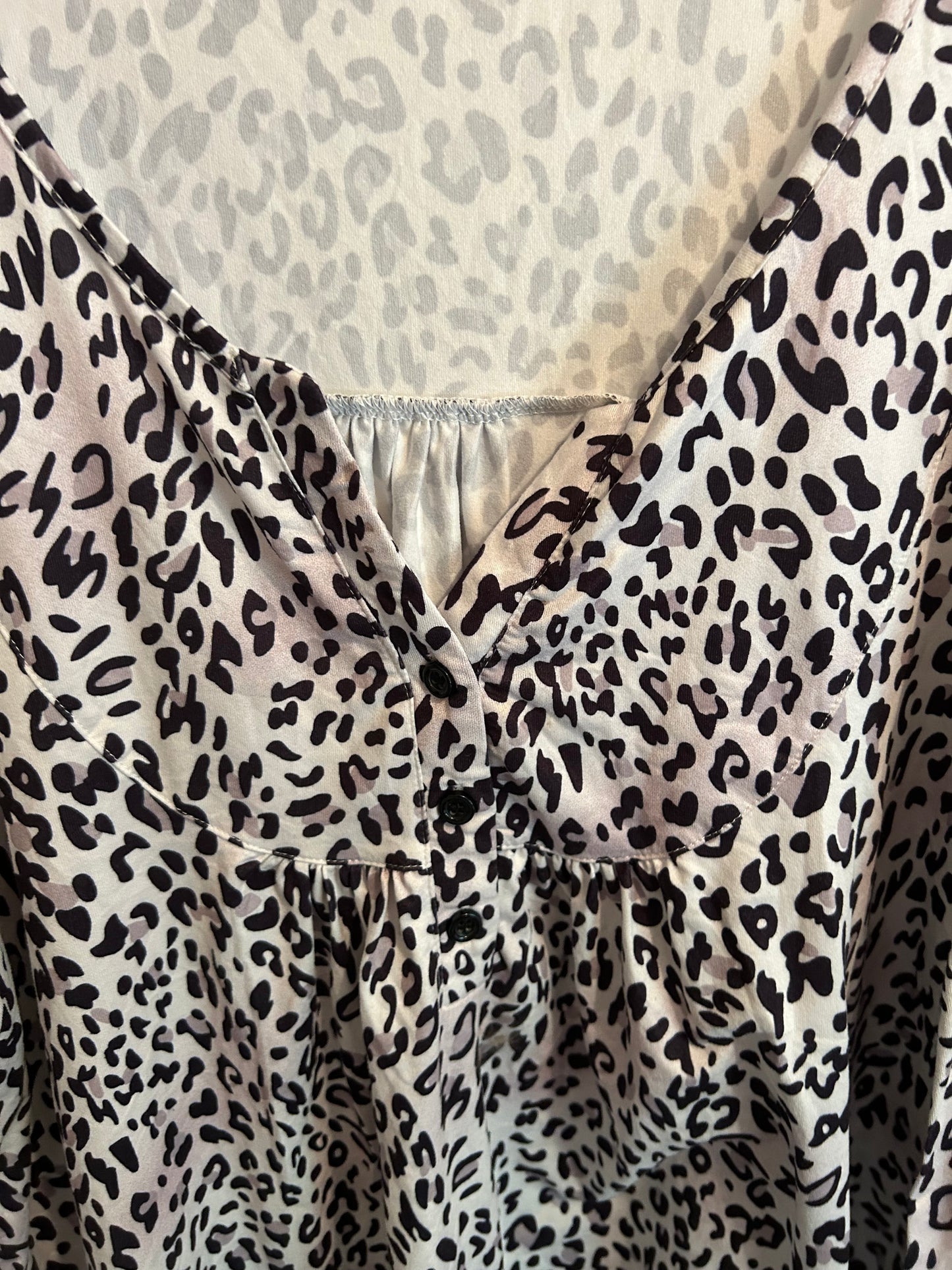 Halife 3x grey cheetah top