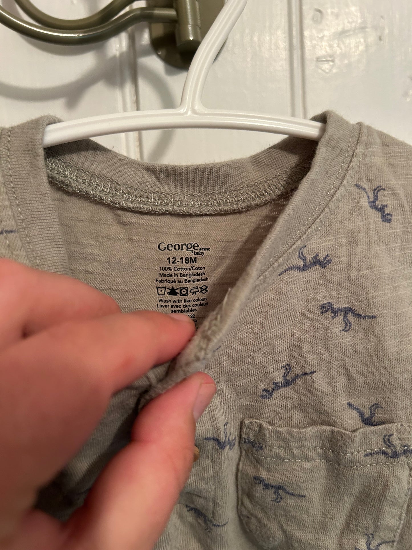 George 12/18m tan Dino Tshirt