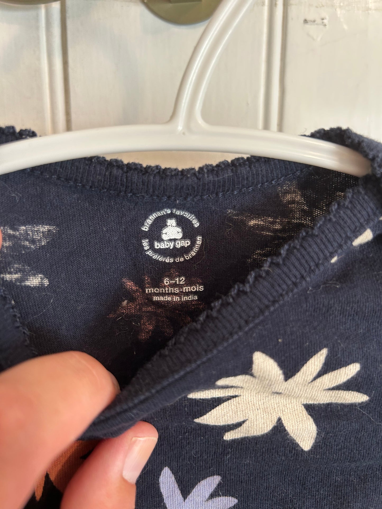 Gap 6/12m pink & blue floral onesie