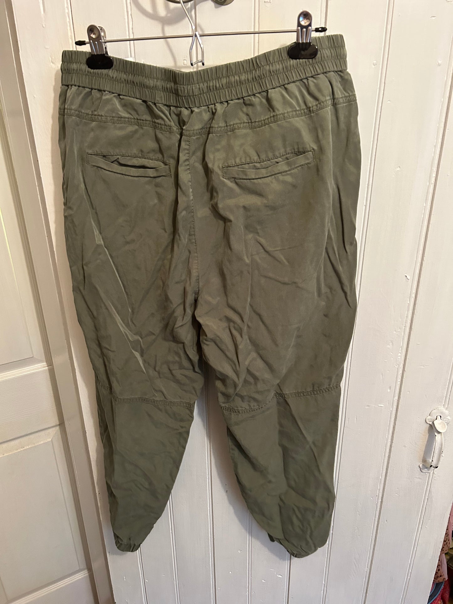 Banana Republic large green khaki joggers