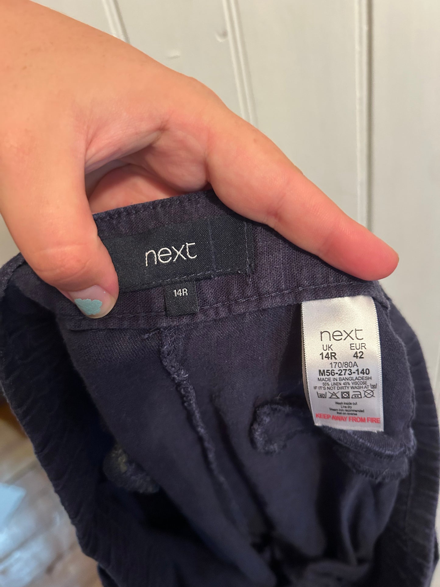 Next 14 navy linen like capris