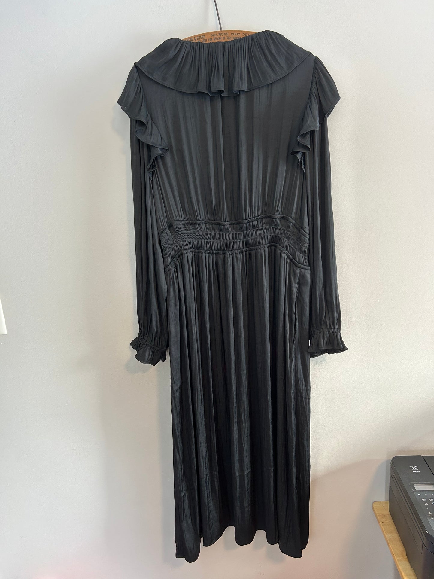 Gap xl black vneck long sleeve maxi ruffle dress