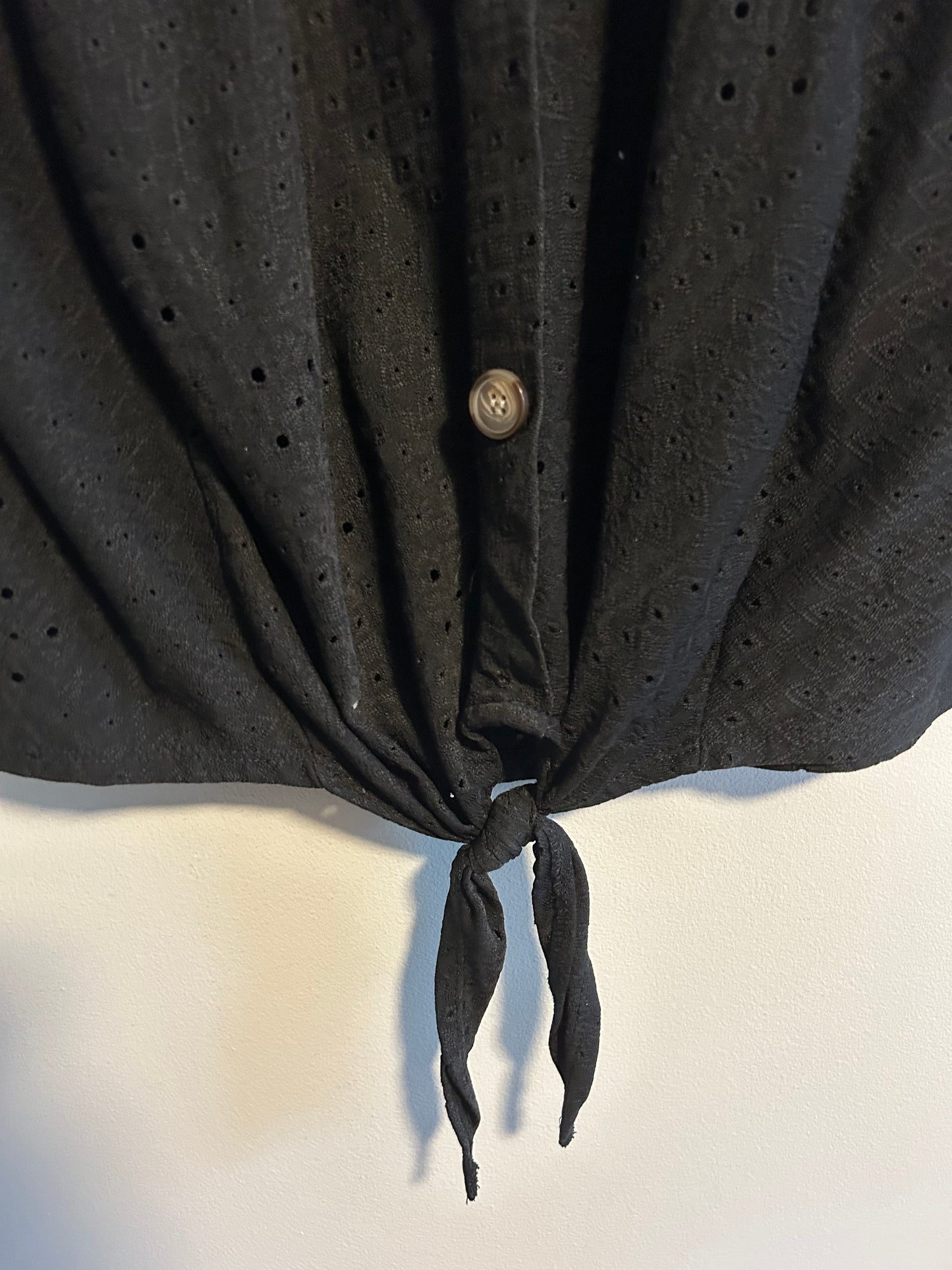 Lily Morgan 1x black lace tie front top