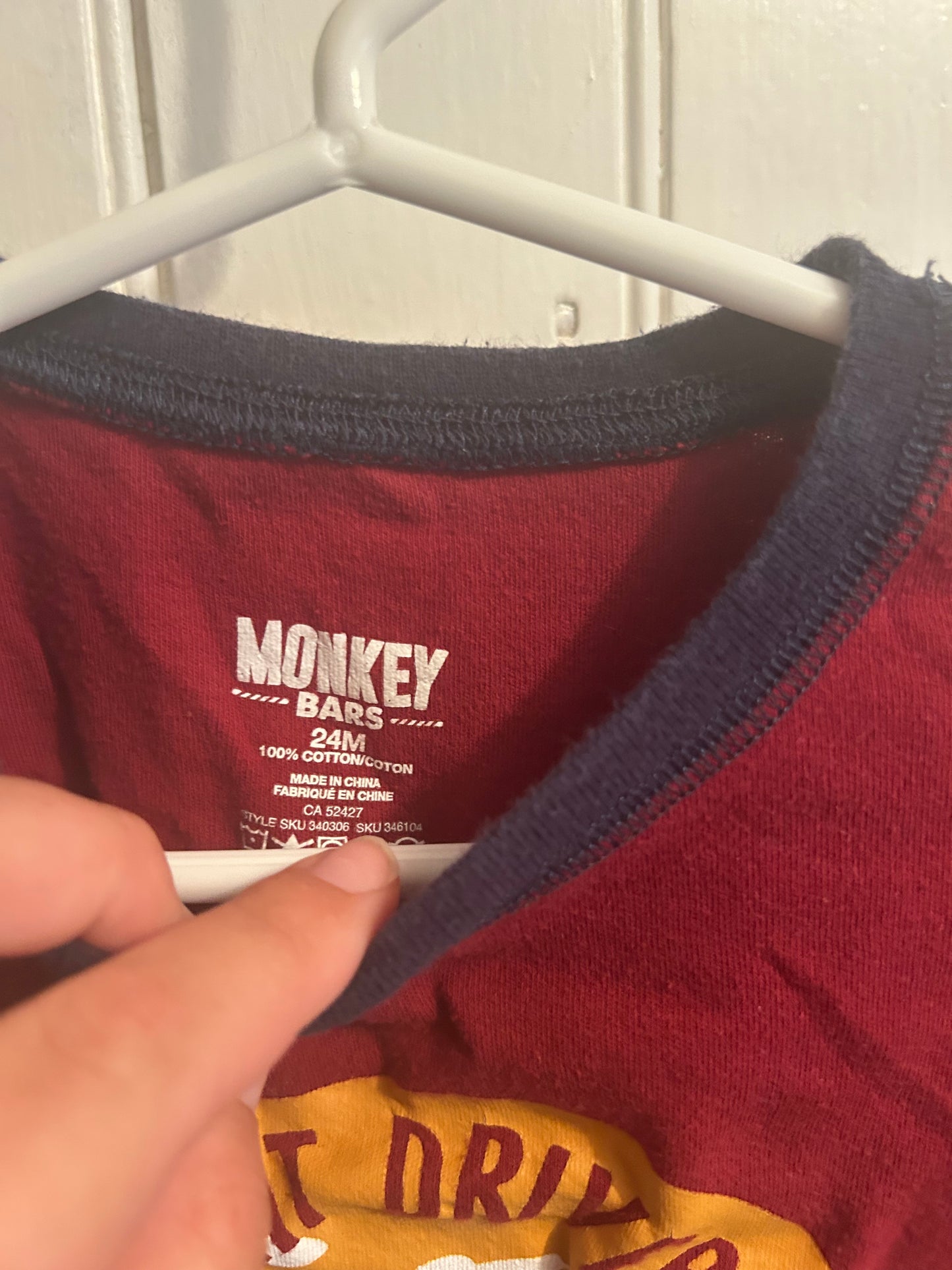 Monkey bars 24m burgundy car top