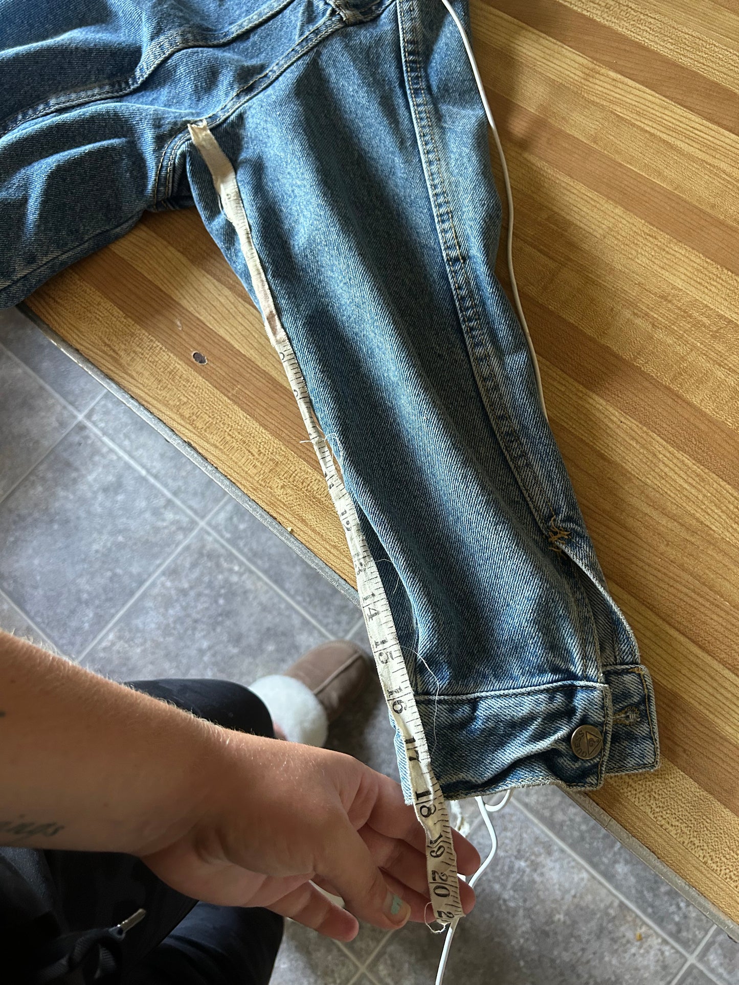 Vintage guess light wash denim jacket