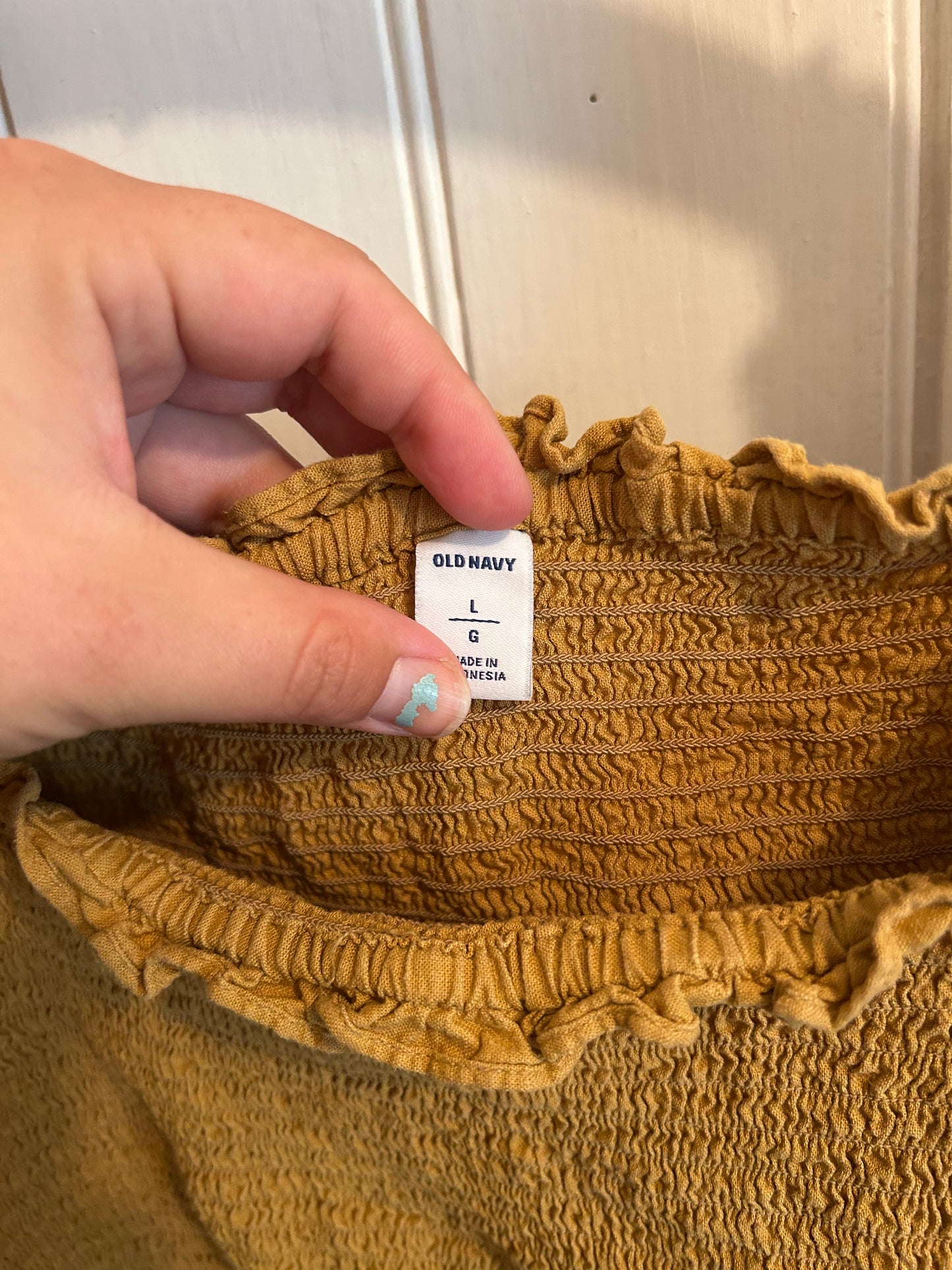 Old navy large yellow scrunch crop top