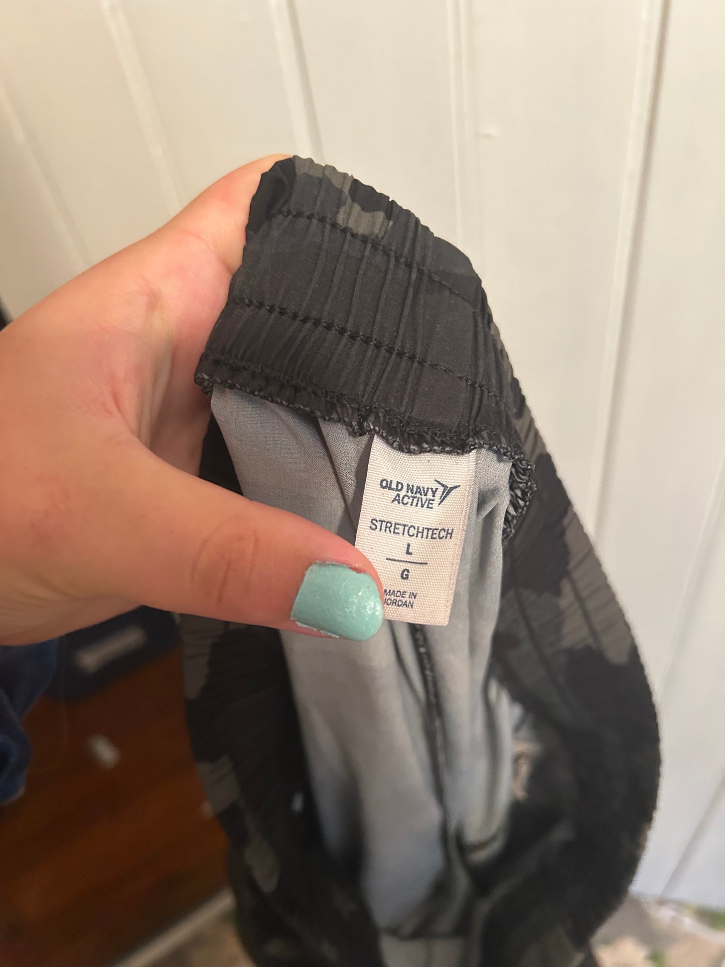 Old navy active large neutral camo joggers