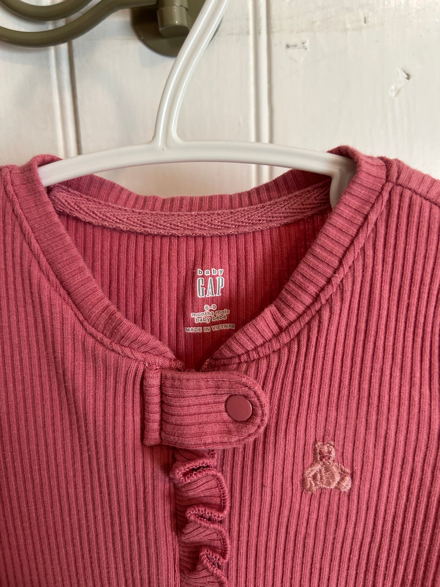 Gap 6/9m pink ribbed ruffle sleeper