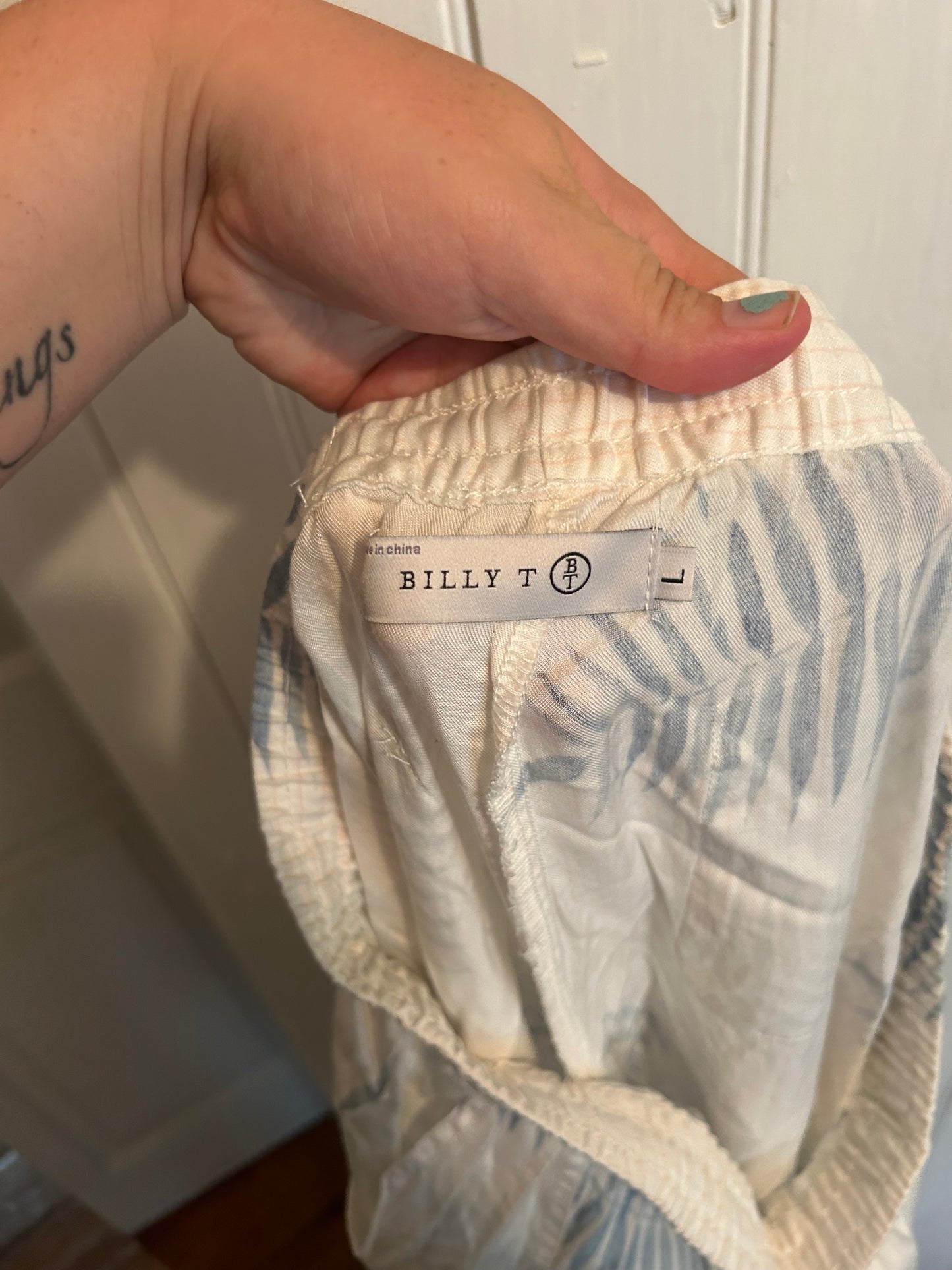 NEW Billy T large white & blue leaf print linen pants