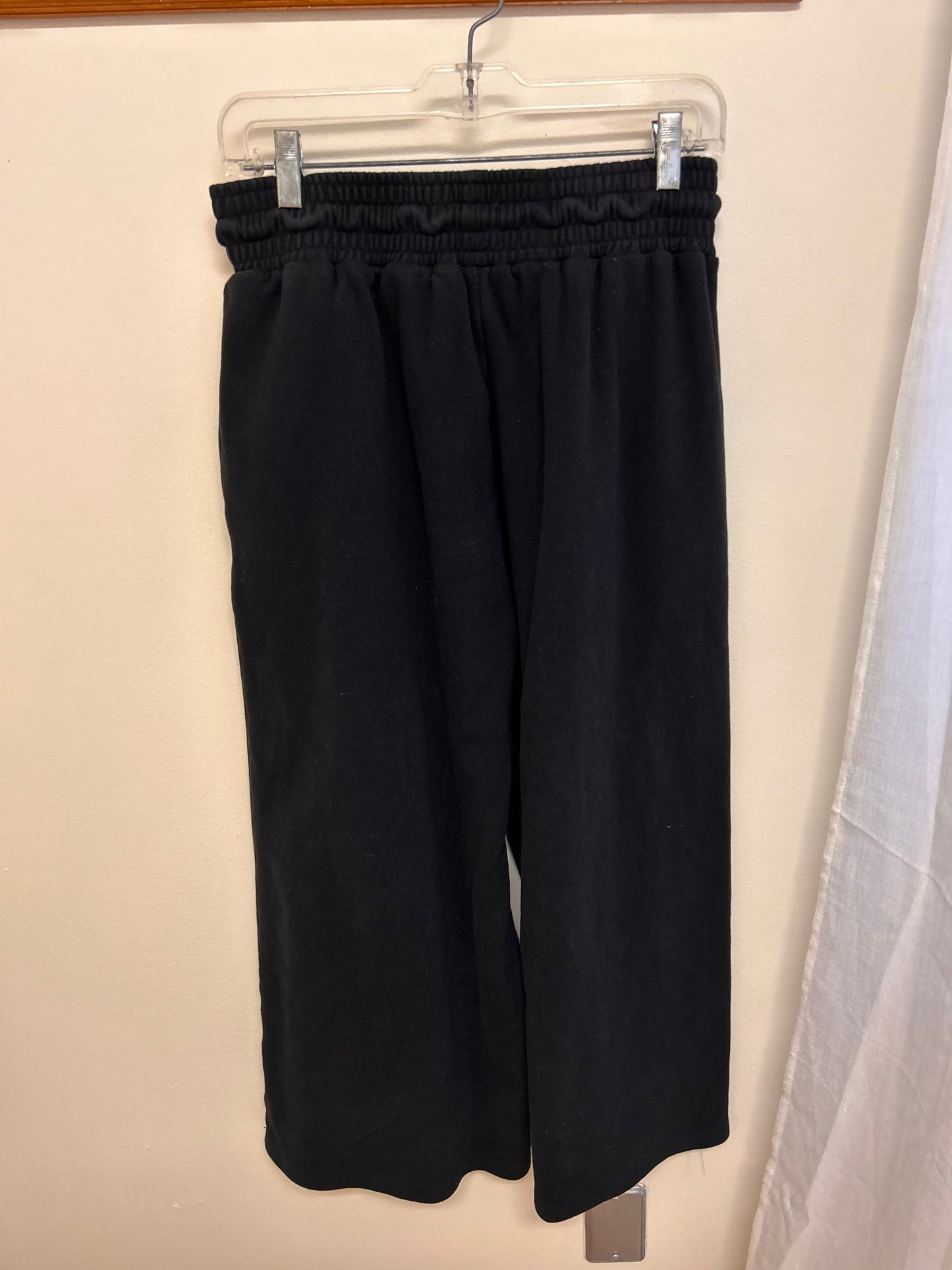 Zyia large black cropped wide leg pant