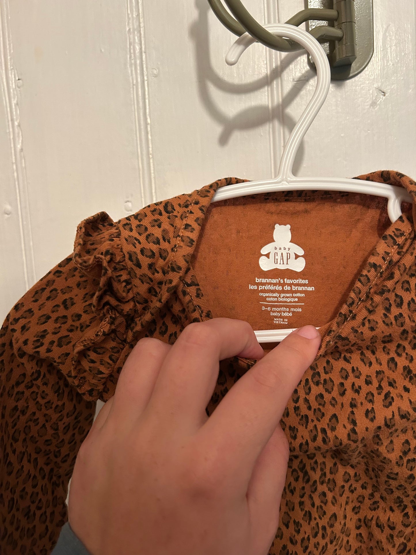 Gap 3/6m brown cheetah onesie