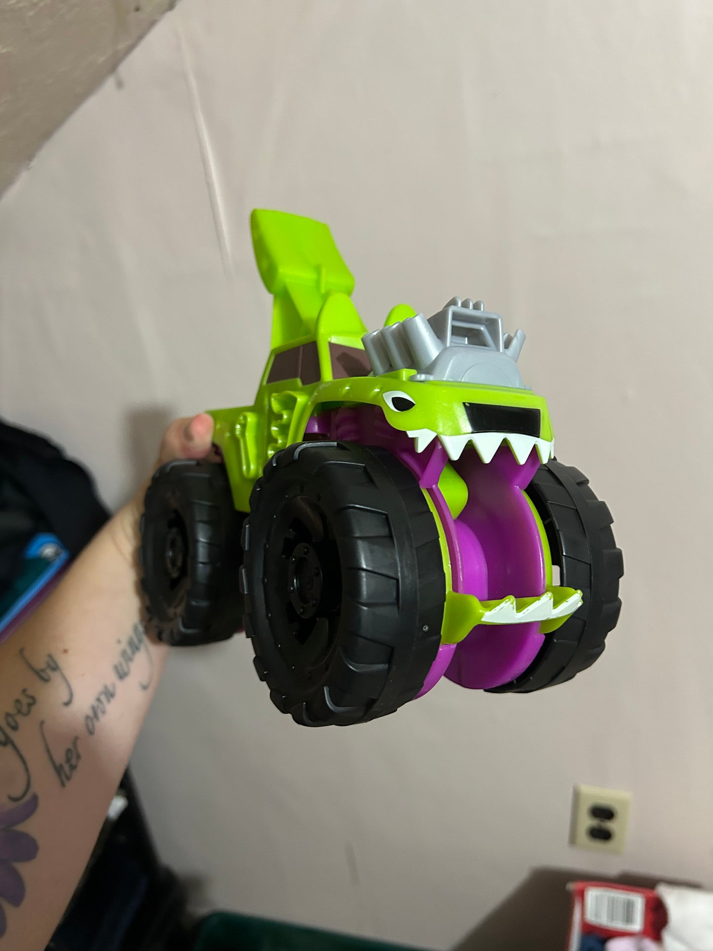 Playdough monster truck set