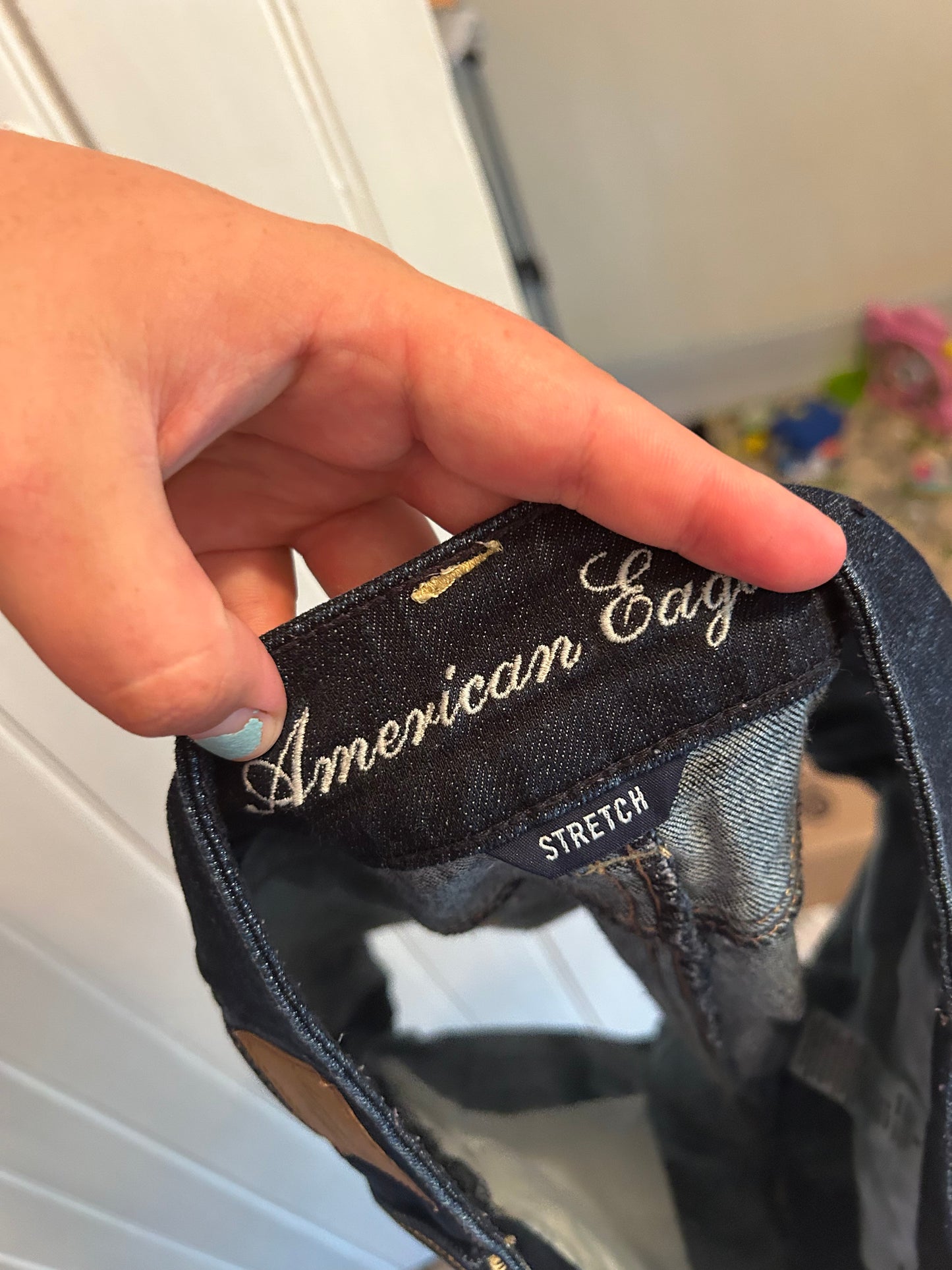American eagle 4 dark wash denim shorts