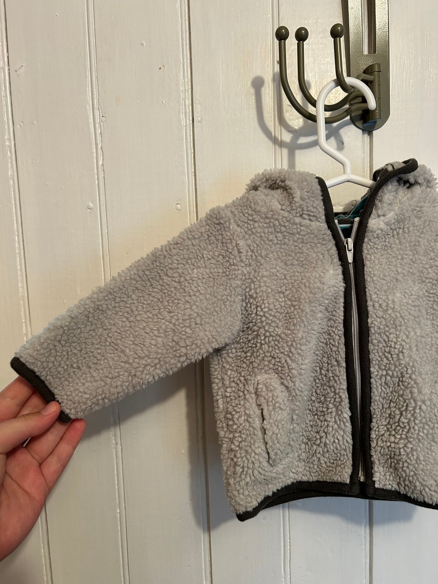 Oshkosh 0/3m grey zip up Sherpa hoodie