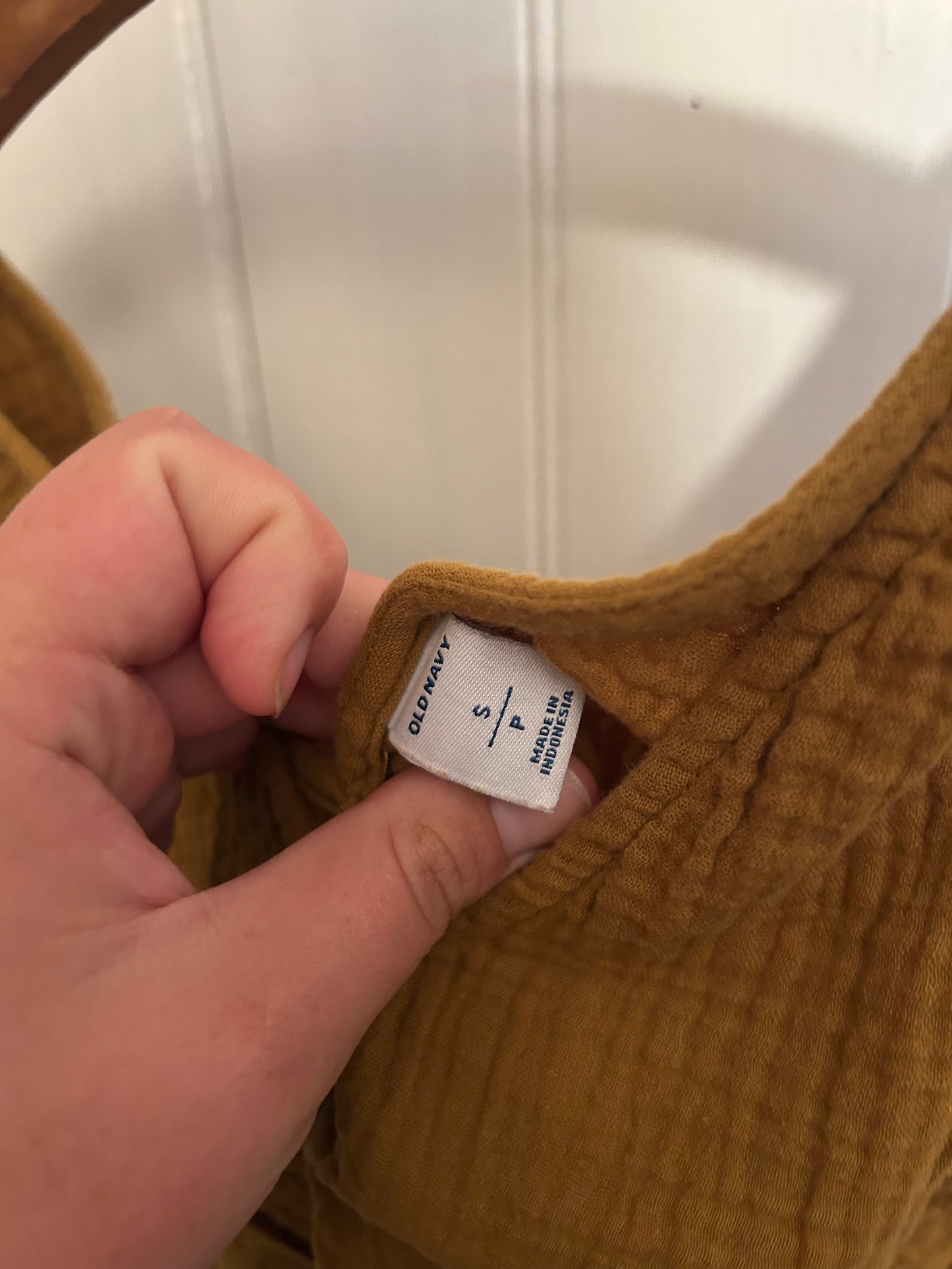 Old navy small brown muslin vcut tank top