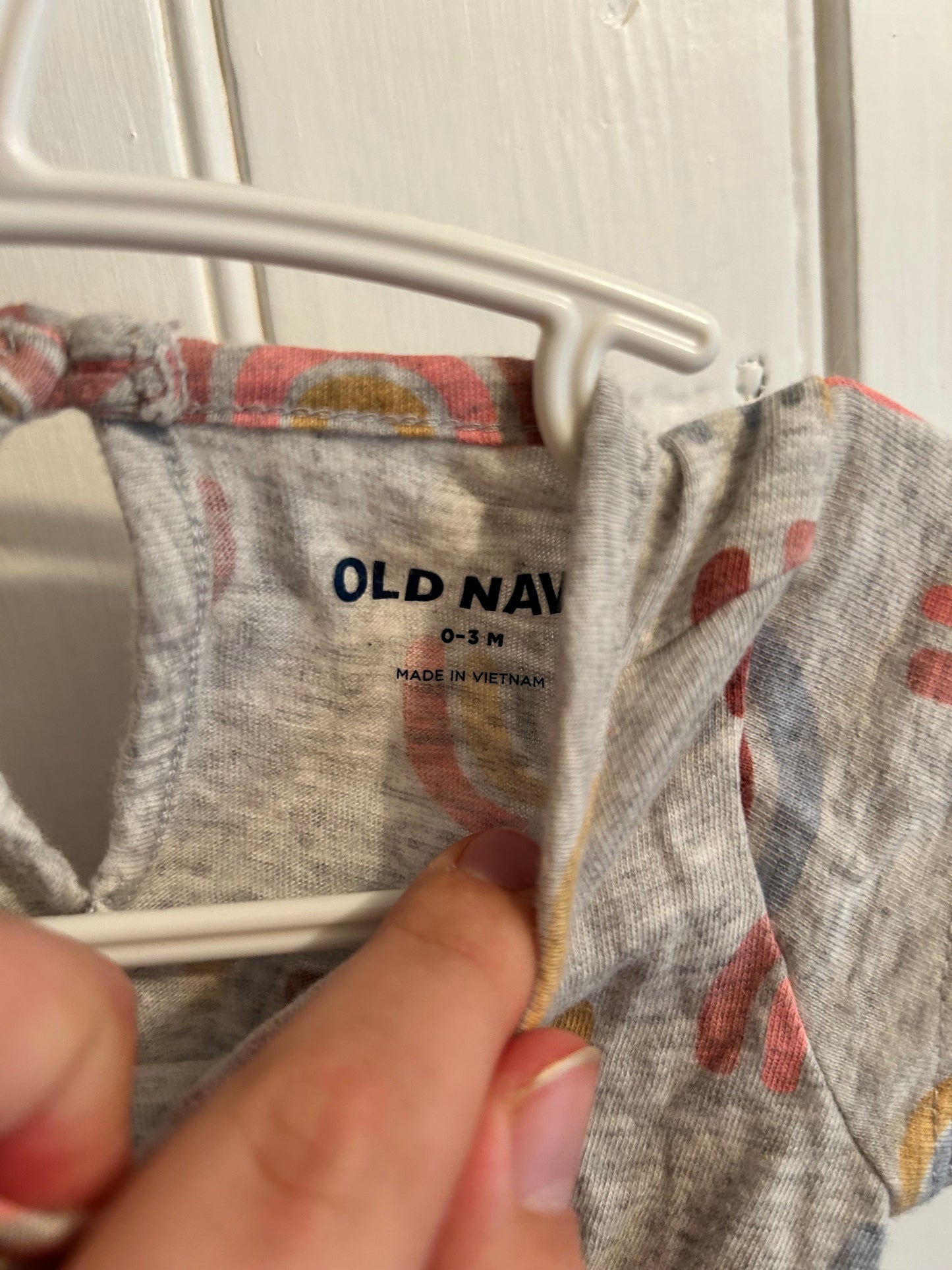 Old navy 0/3m rainbow romper