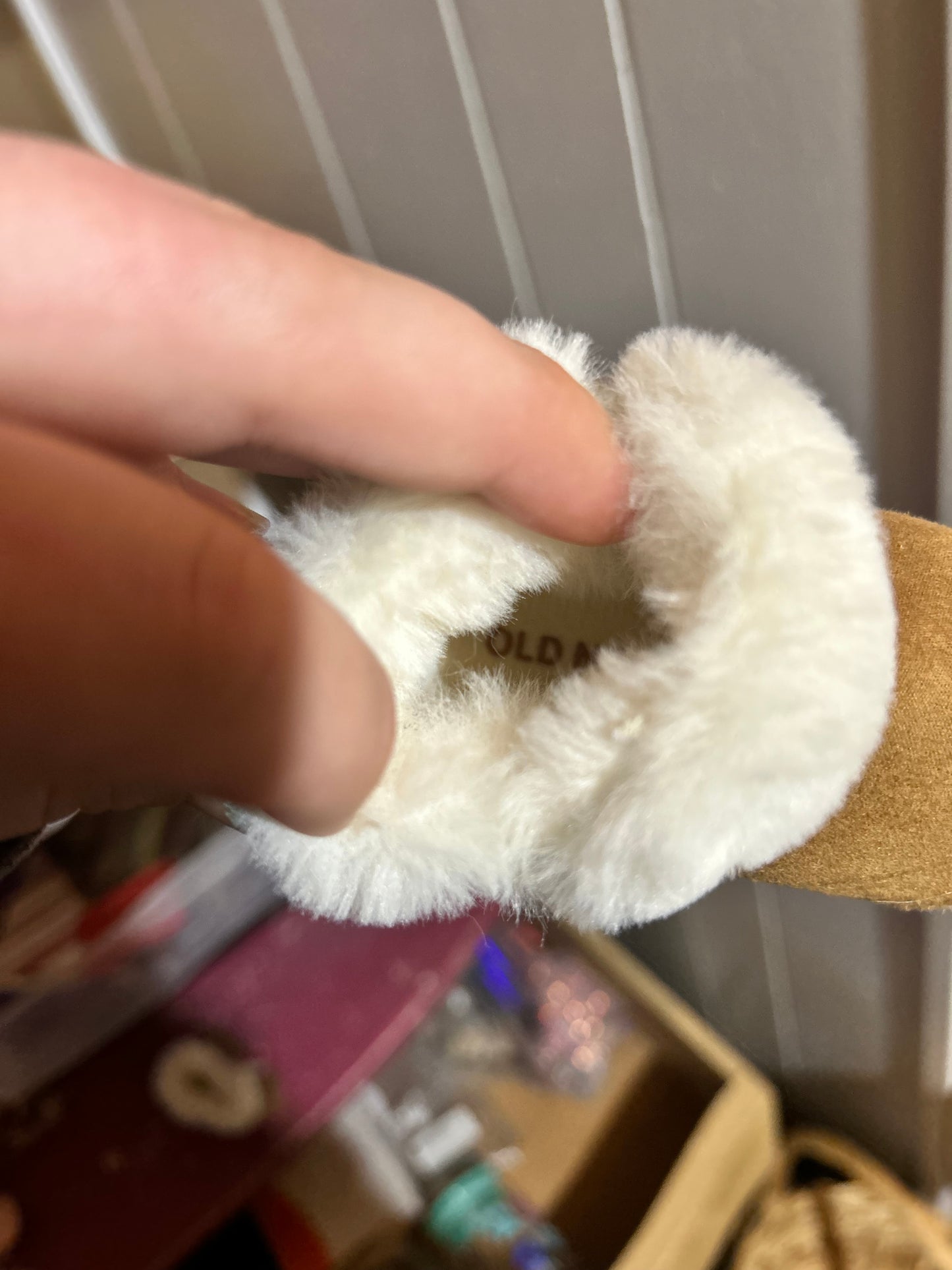 Old navy 0/3m brown Sherpa booties