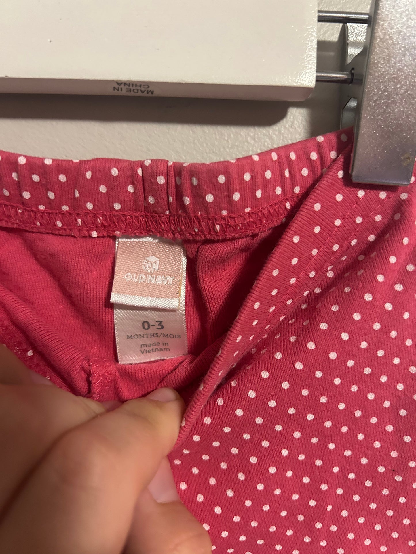 Old navy 0/3m pink polka dot pants