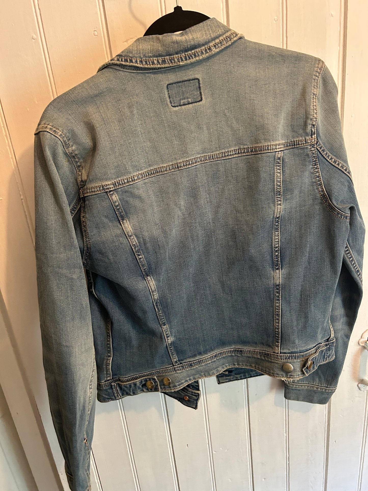 NEW American eagle xl light wash jean jacket