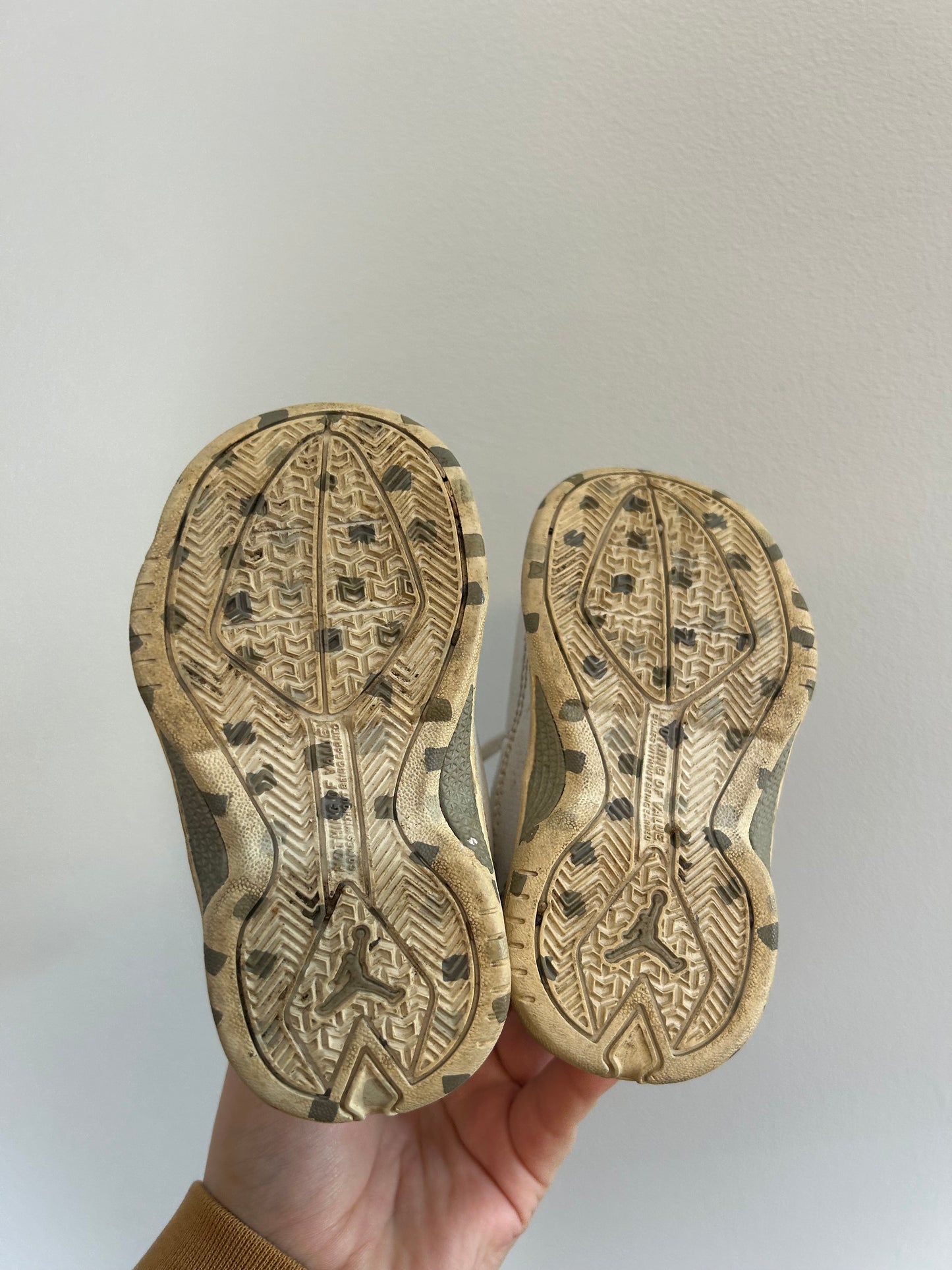 Jordan’s 6C white sneakers