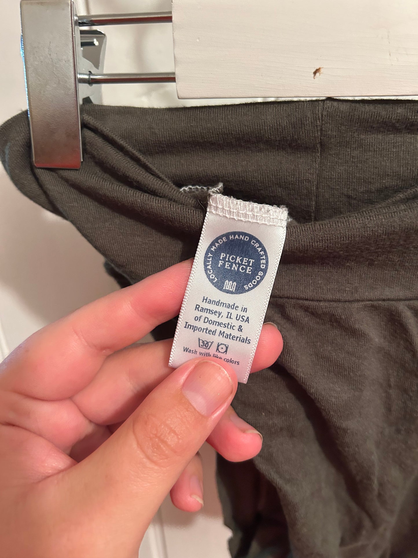 Handmade picket fence 4/5t dark green bamboo shorts