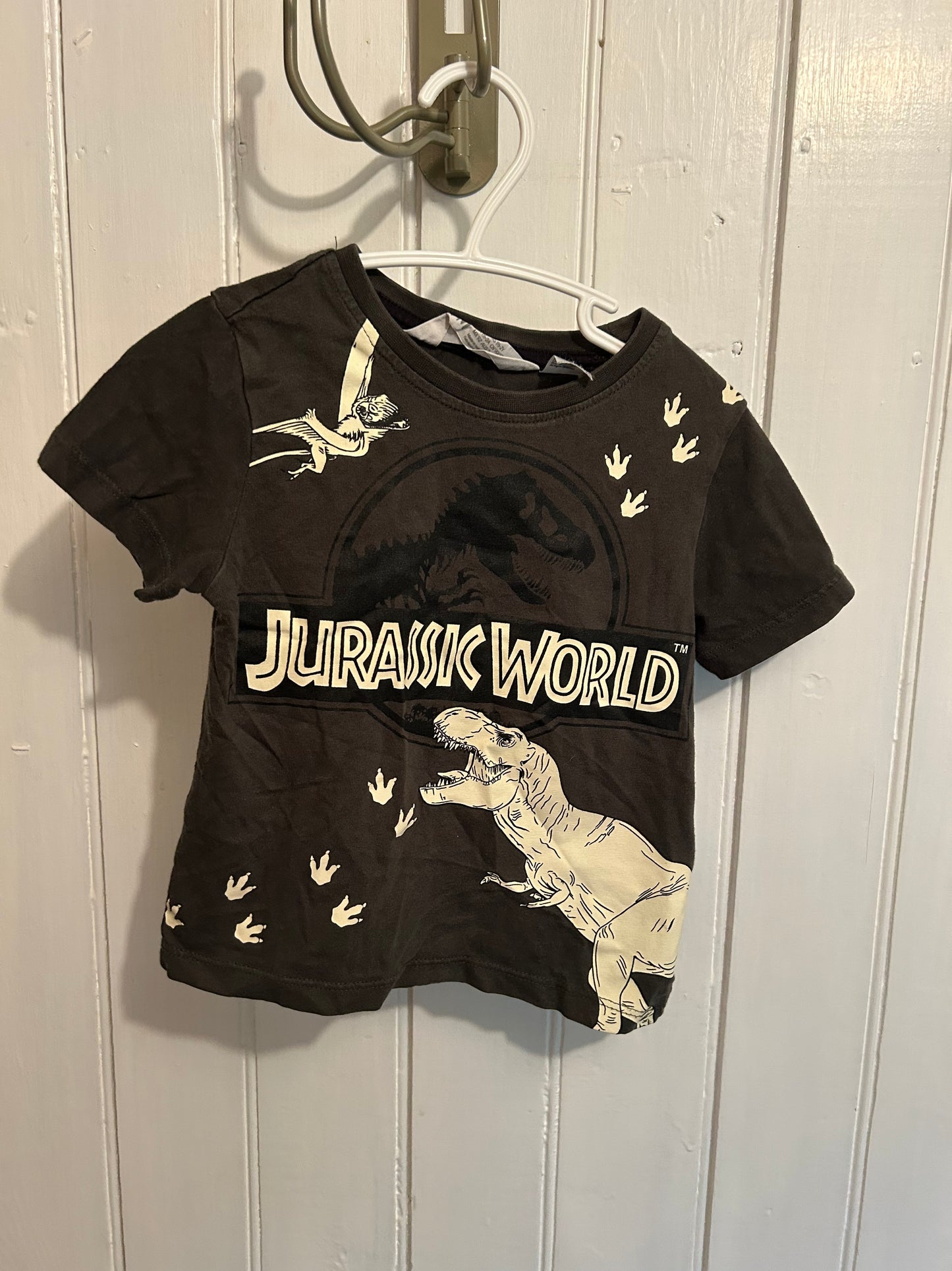 H&M 18/24m dark green Jurassic world graphic T-shirt