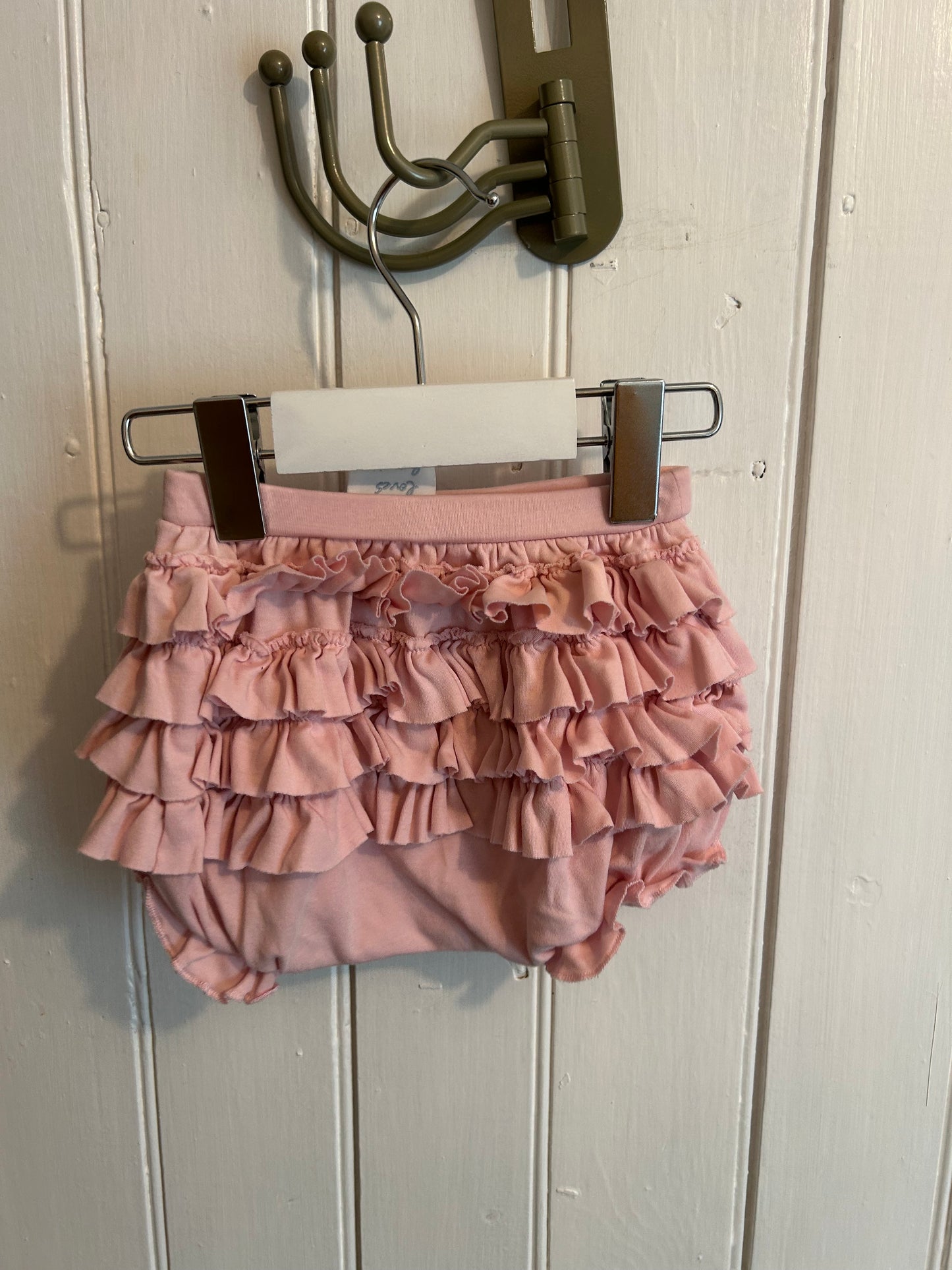 Lenon loves layette 12/18m pink ruffle bum shorts