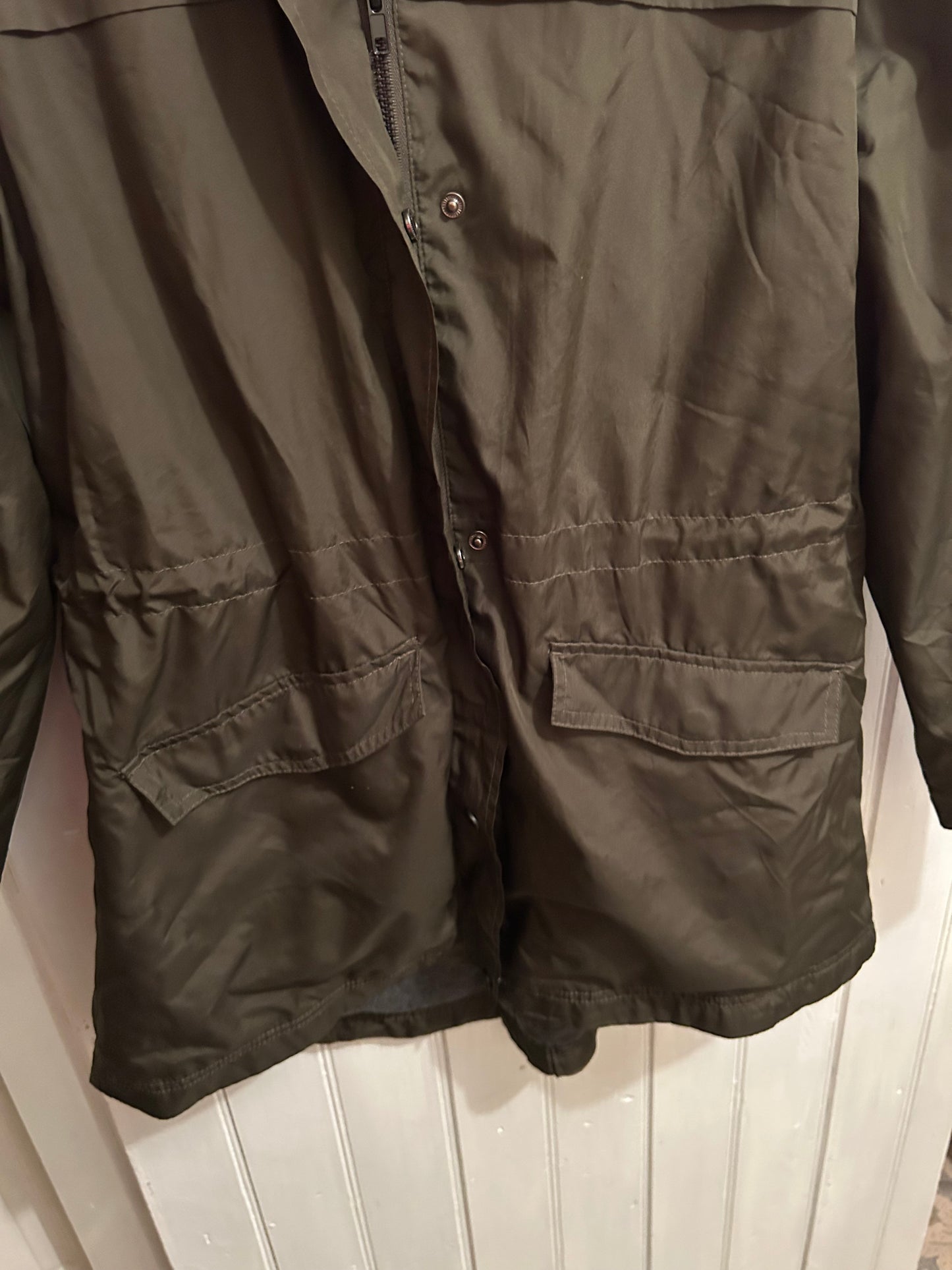 A new day large dark olive green windbreaker jacket