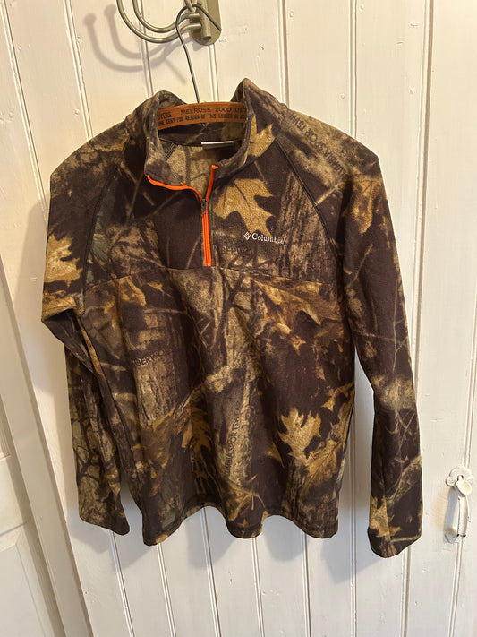 Columbia youth 14/15 camo fleece sweater