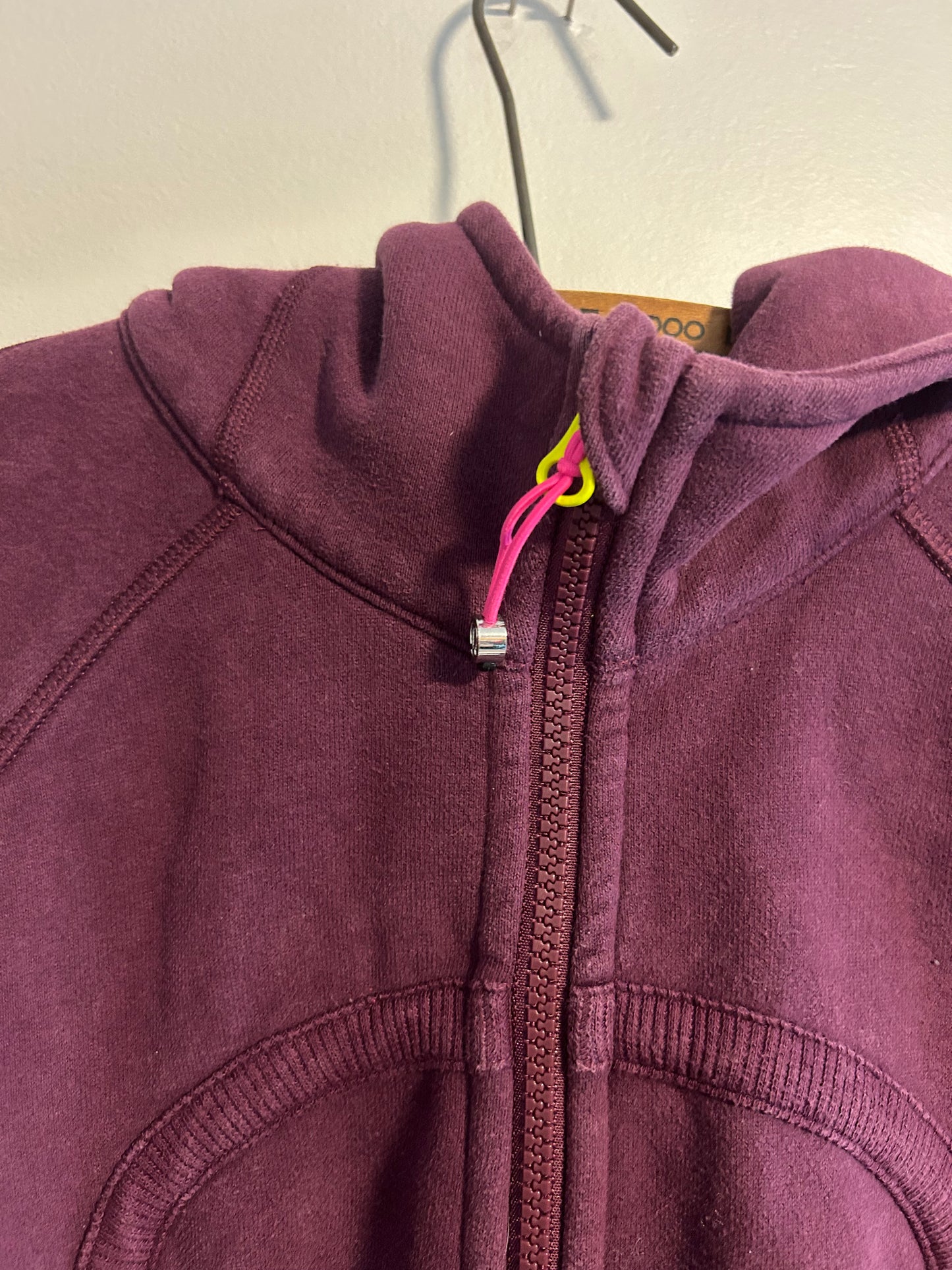 Lululemon 8 purple scuba sweater