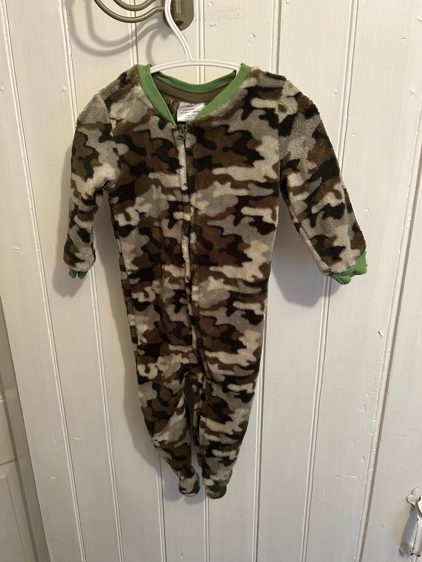 Baby mode 12m green camo fleece sleeper