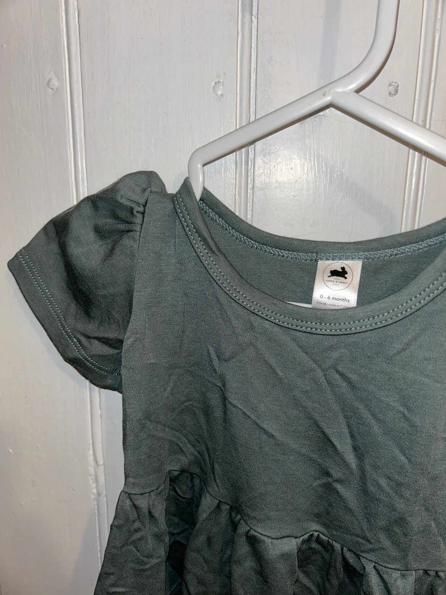 Little & lively 0/6m green peplum top