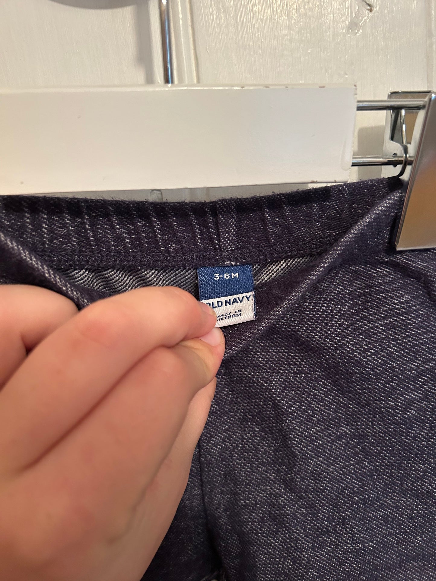 Old navy 3/6m ruffle bum jeggings