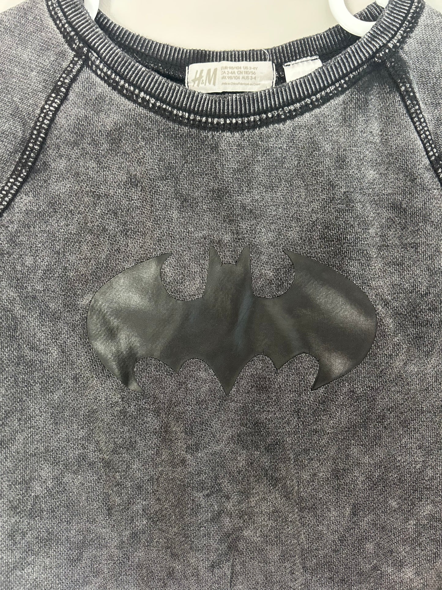 H&M 2/4t black Batman sweater