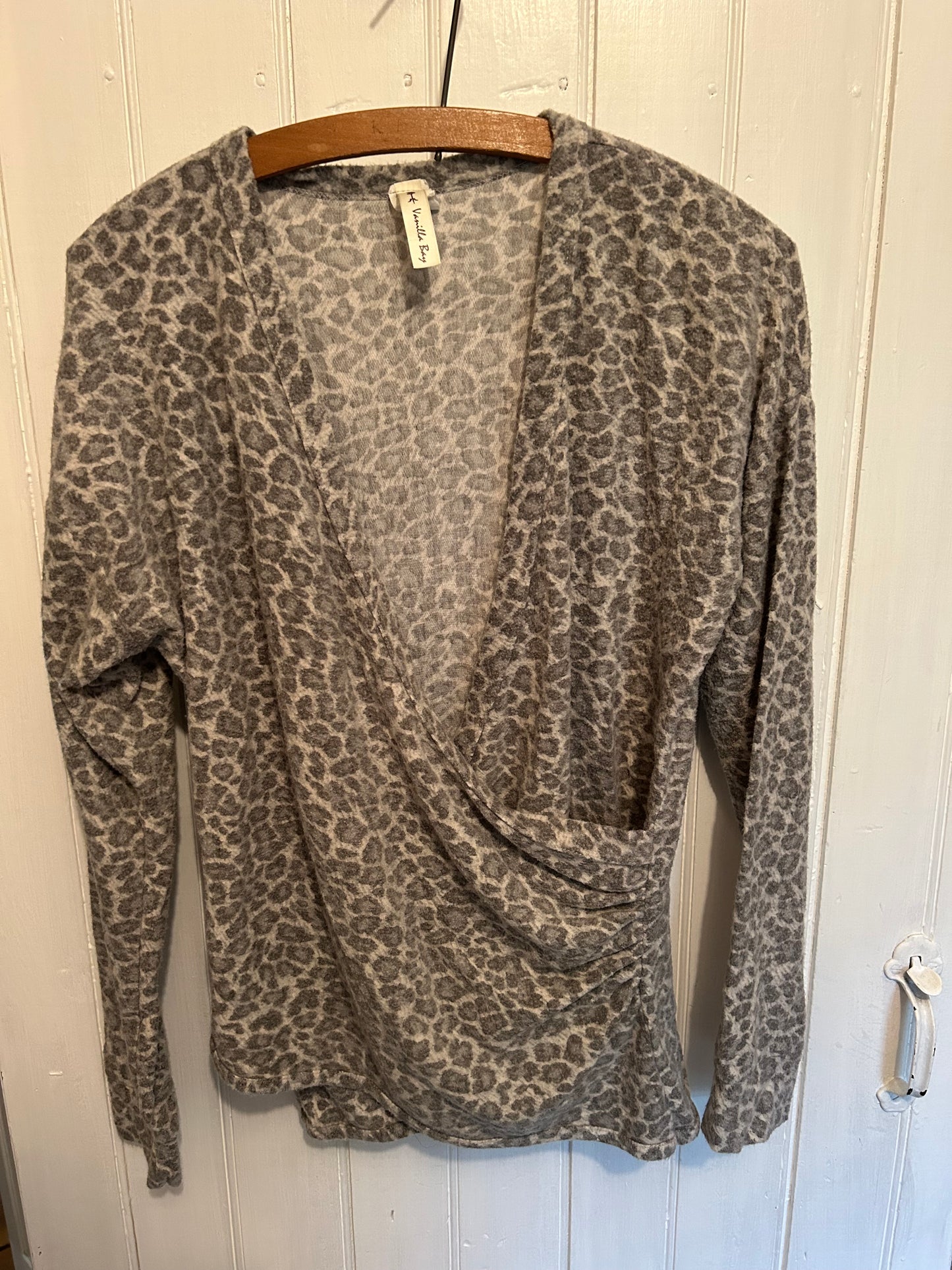 Vanilla bay medium cheetah wrap top