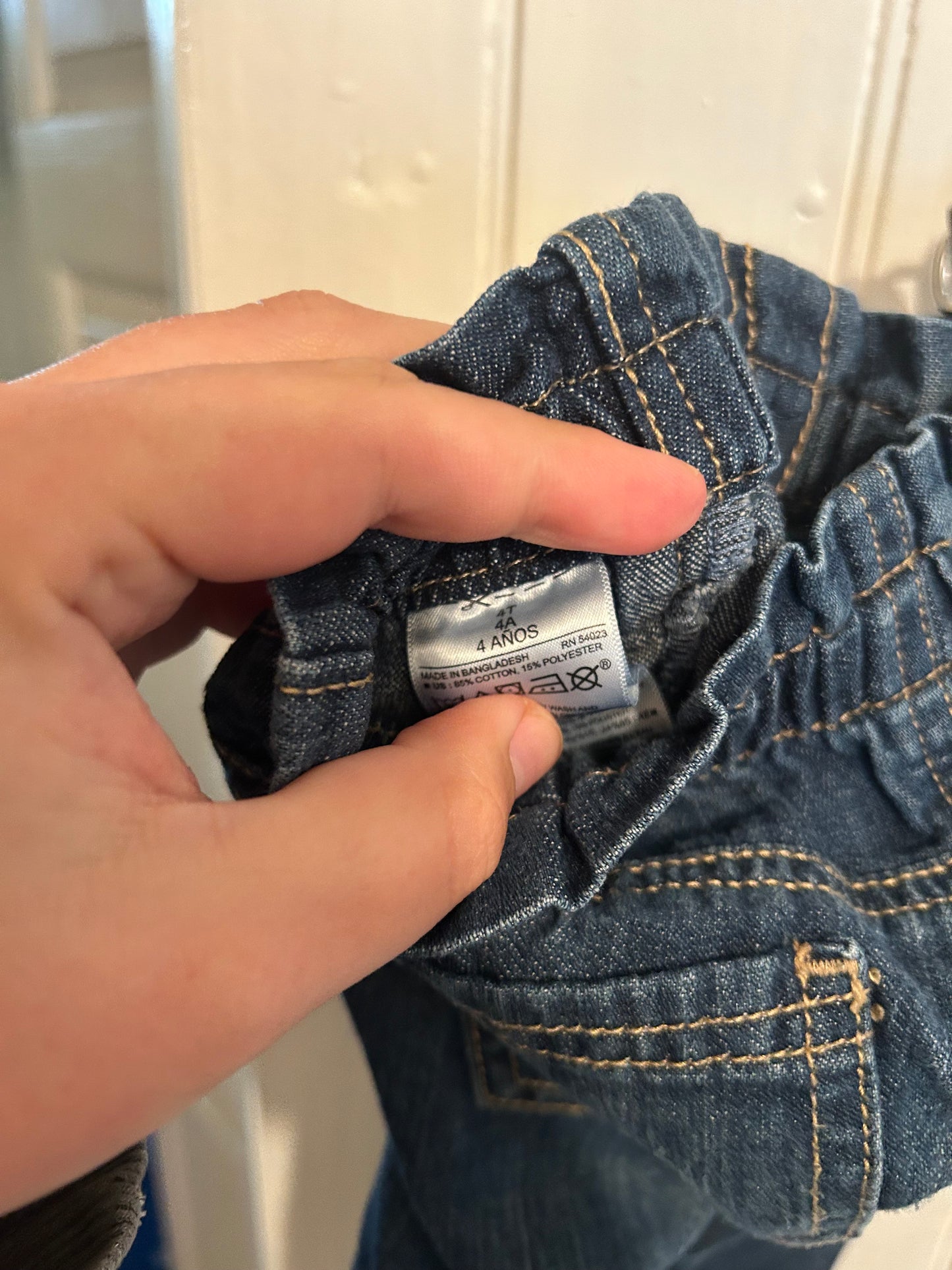 Old navy 4t ruffle waist cuffed jeans