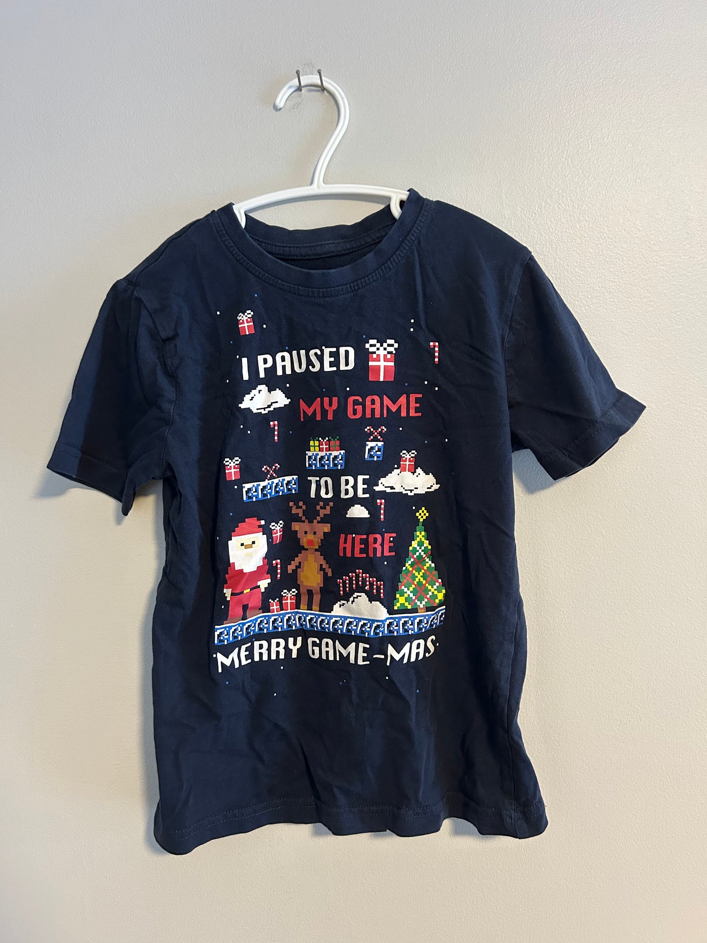 George 6 paused my game christmas graphic T-shirt