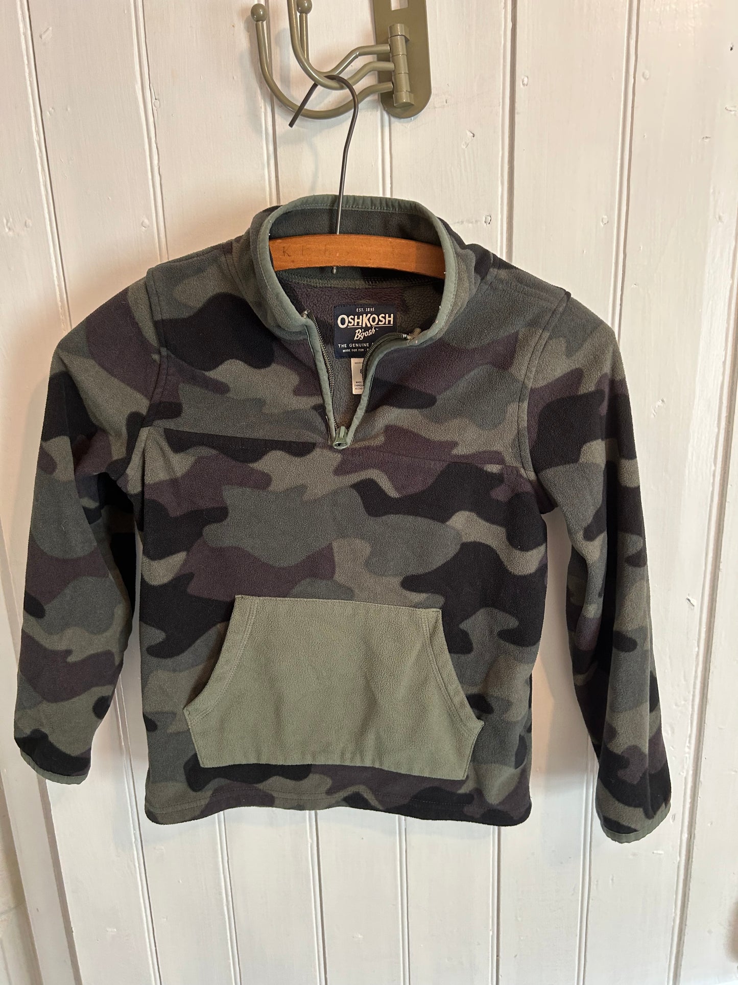 Oshkosh 8 green camo fleece quarter zip sweater