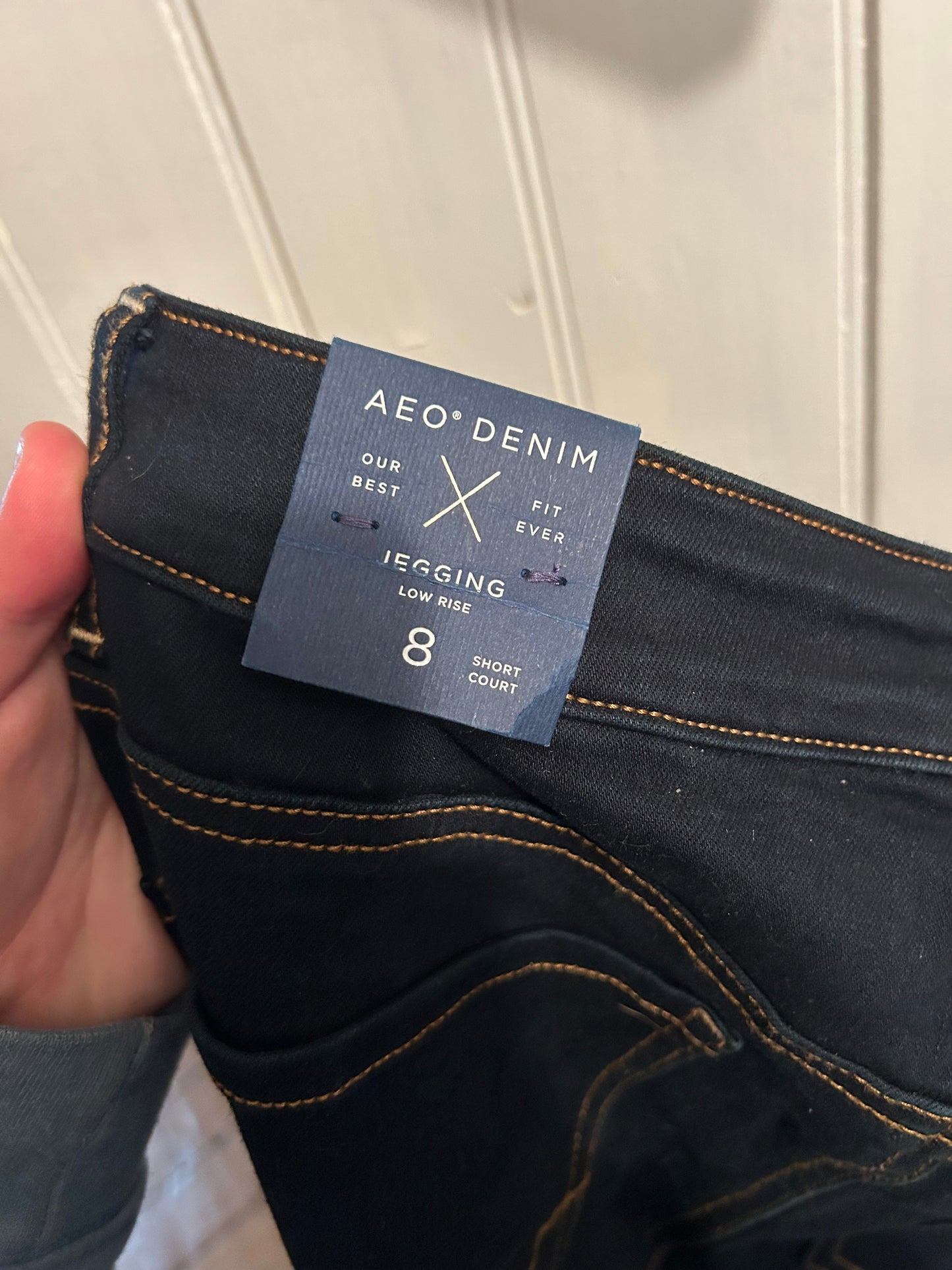 NEW American eagle 8 SHORT low rise dark wash skinny jeans