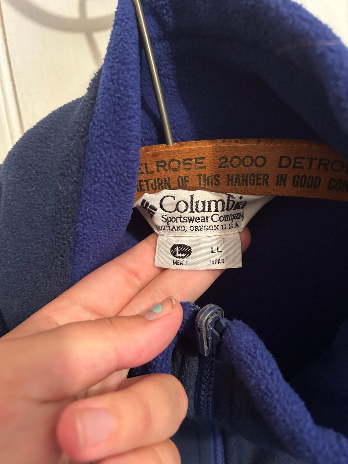 Columbia men’s large blue zip up fleece sweater