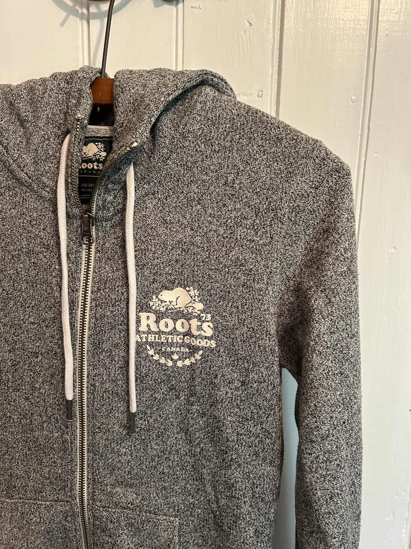 Roots women’s xs grey zip up hoodie