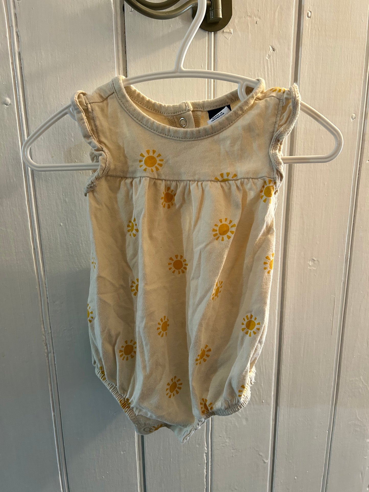Old navy 0/3m yellow sun romper