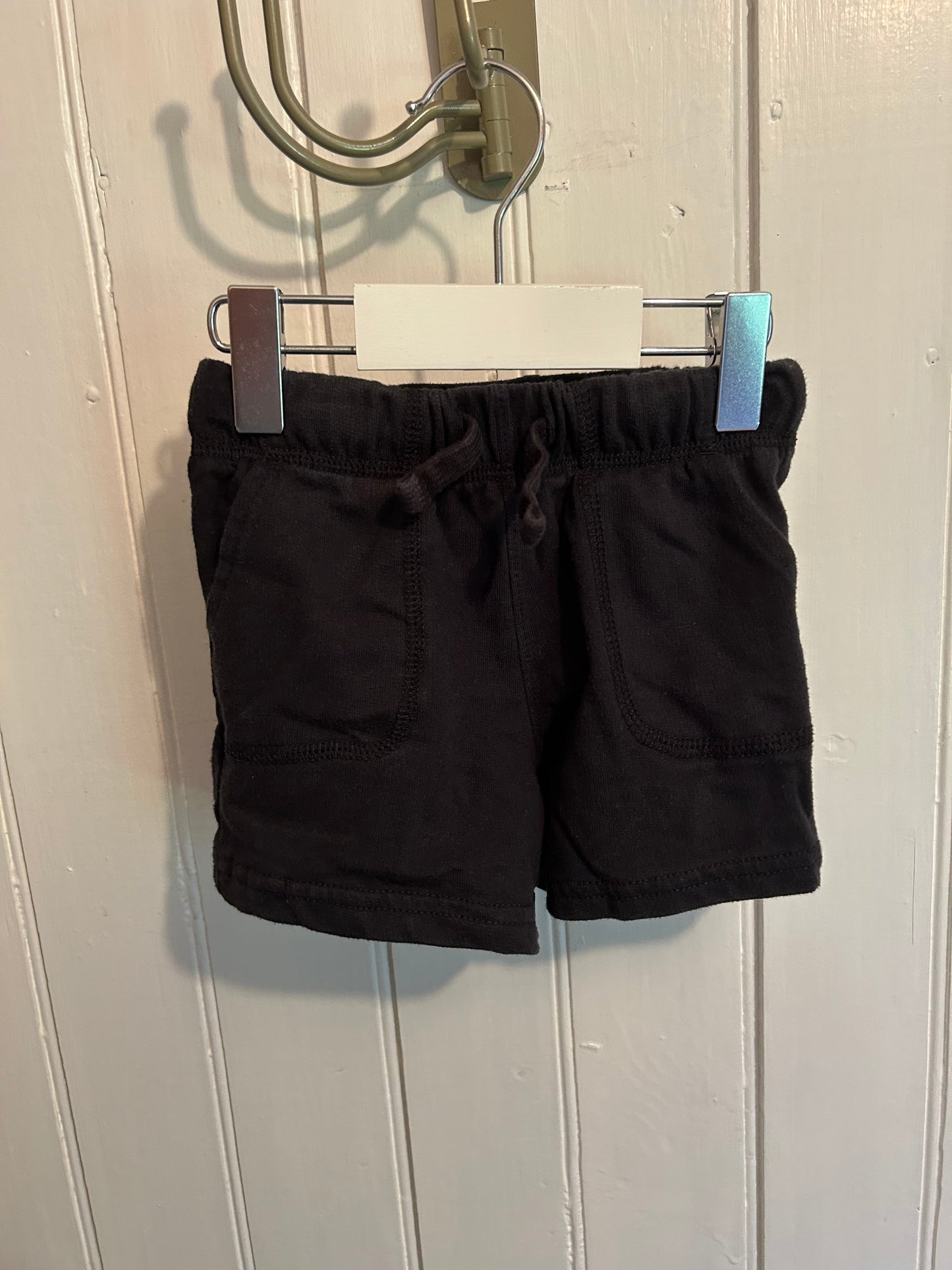 Carters 2t black shorts