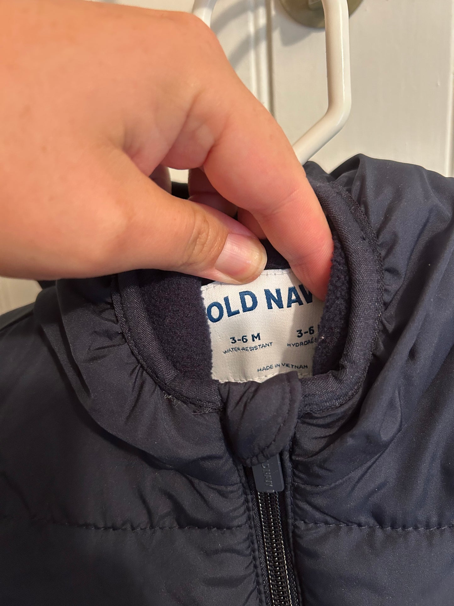 Old navy 3/6m navy snowsuit