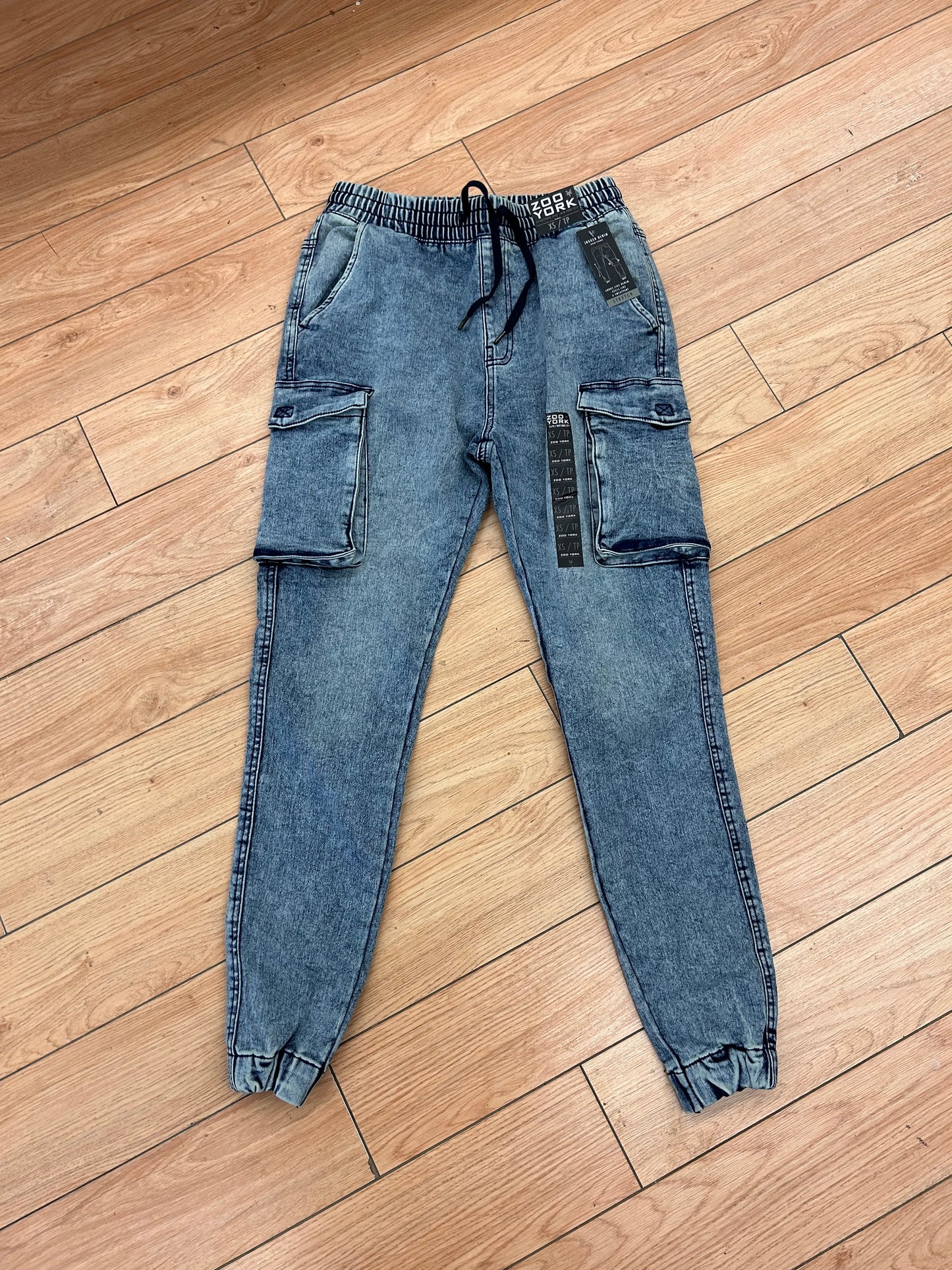 NEW zoo York men’s medium wash denim joggers